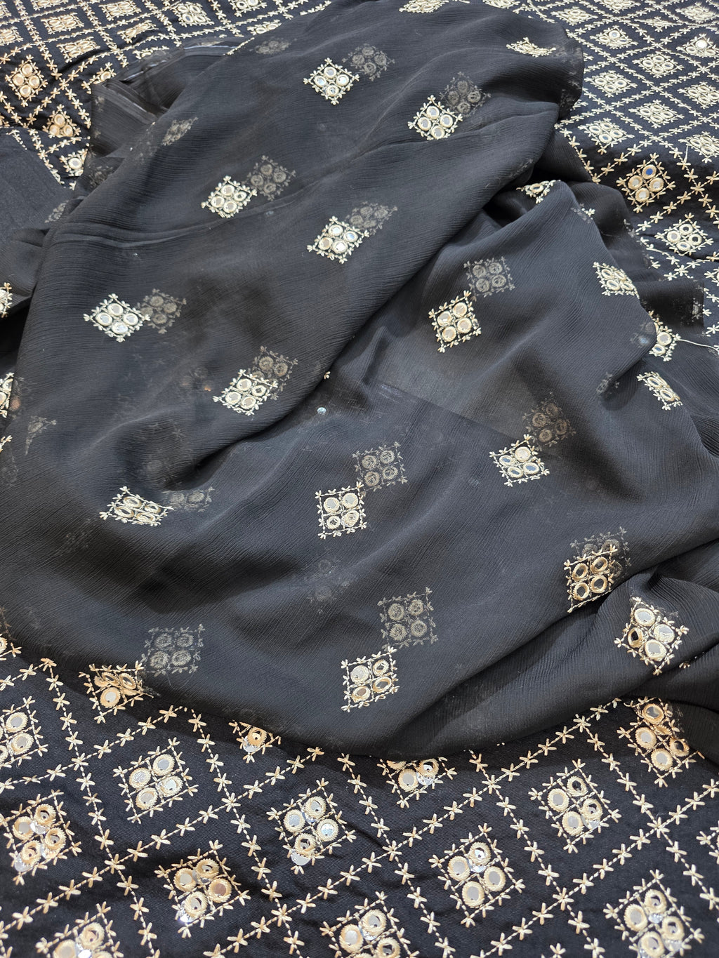 Kerandi 3pc allover embroidered with chiffon duppatta