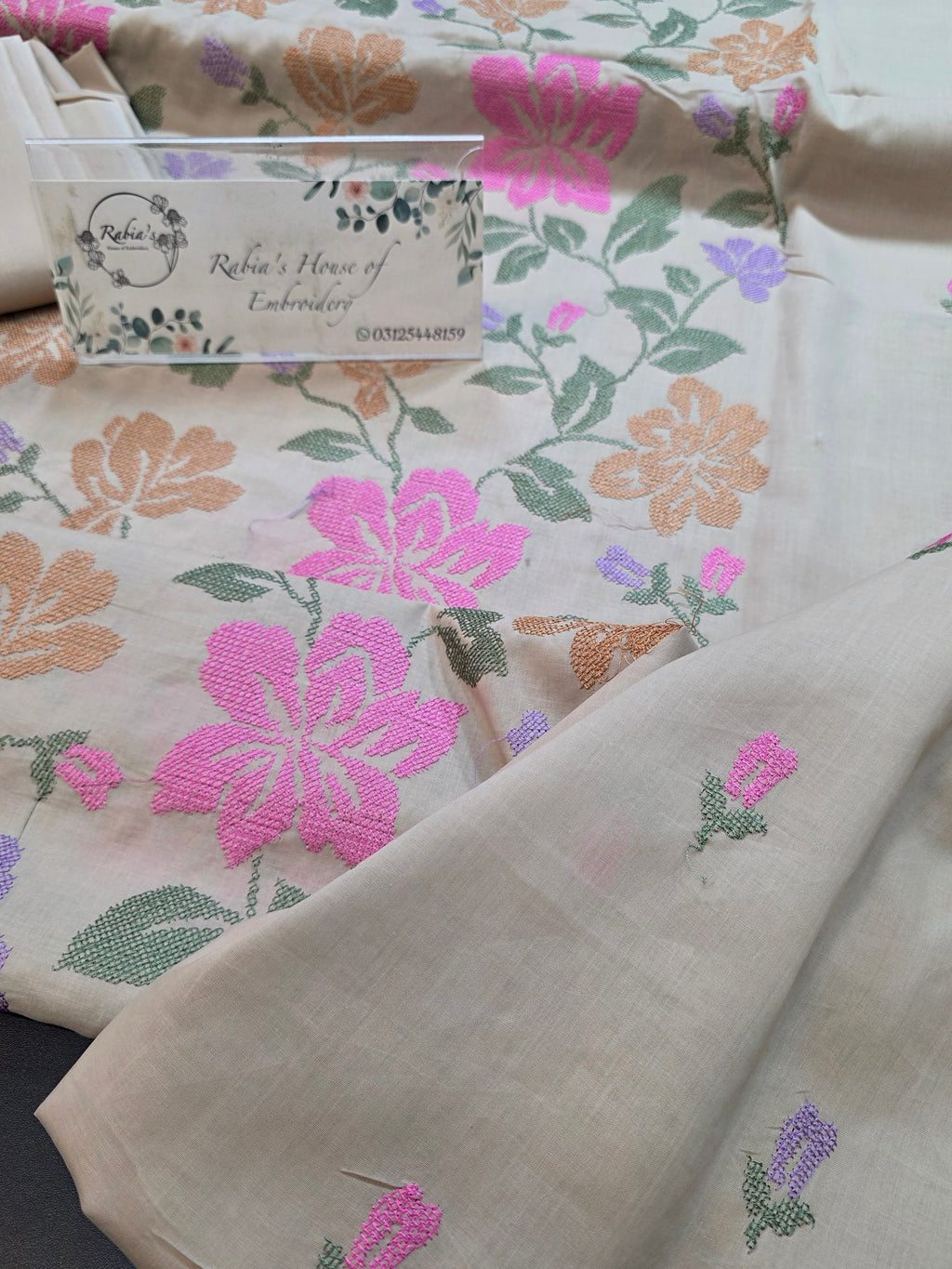 Bareeze embroidered lawn 2pc