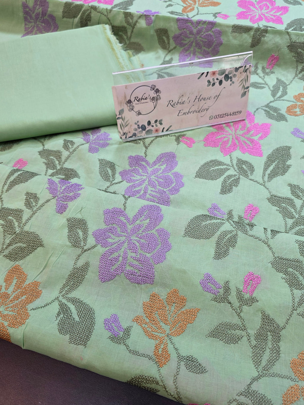 Bareeze embroidered lawn 2pc