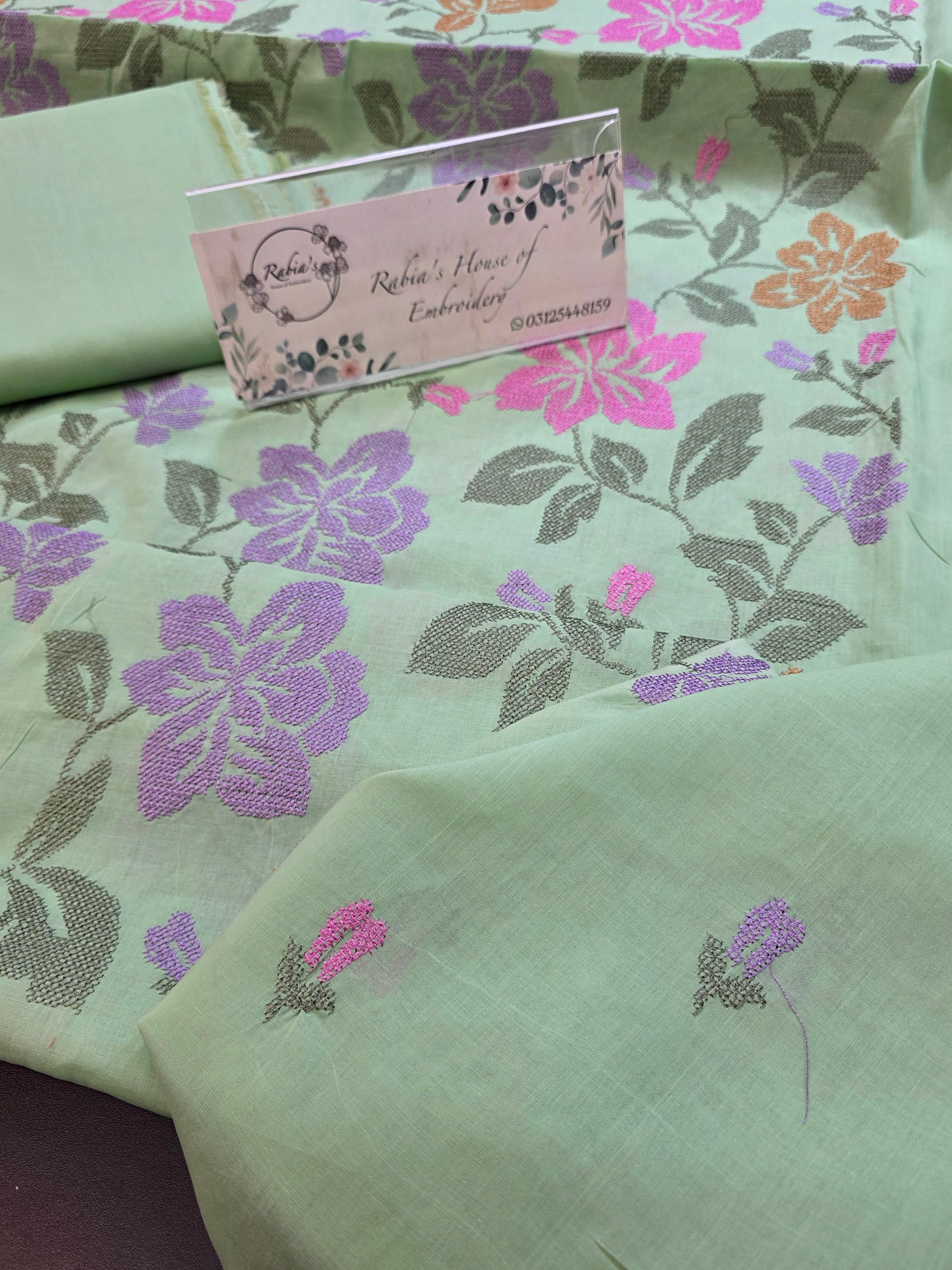 Bareeze embroidered lawn 2pc