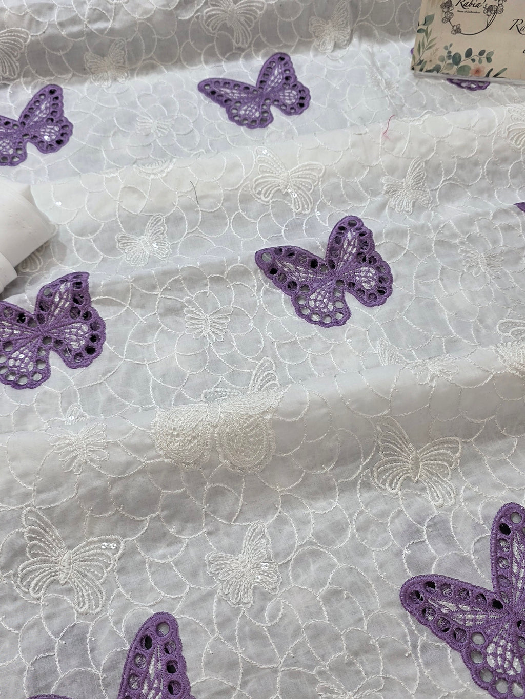 Bareeze embroidered lawn 2pc