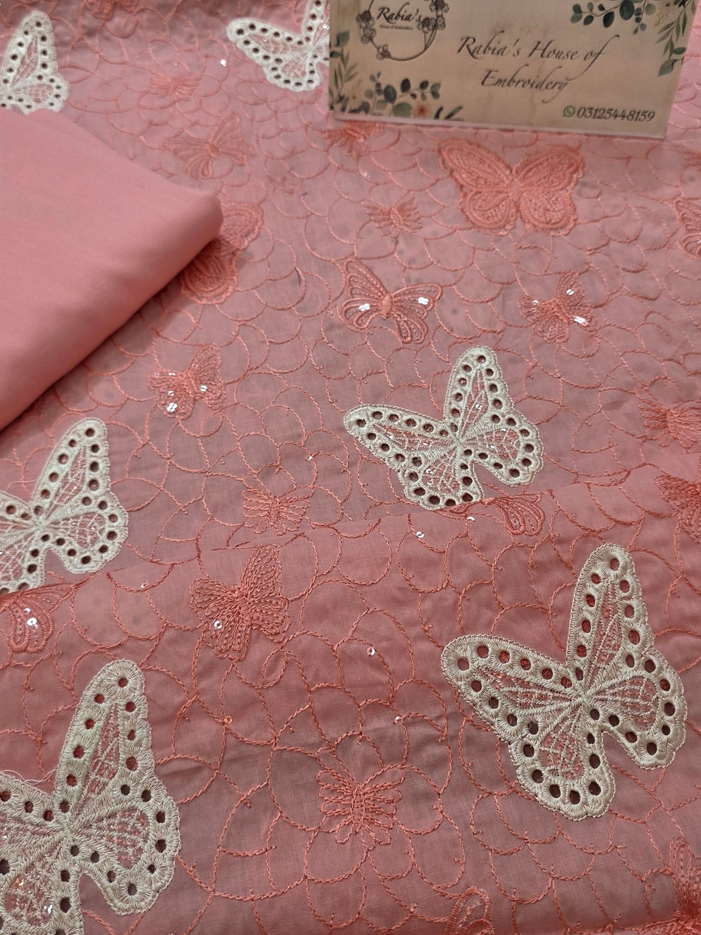 Bareeze embroidered lawn 2pc