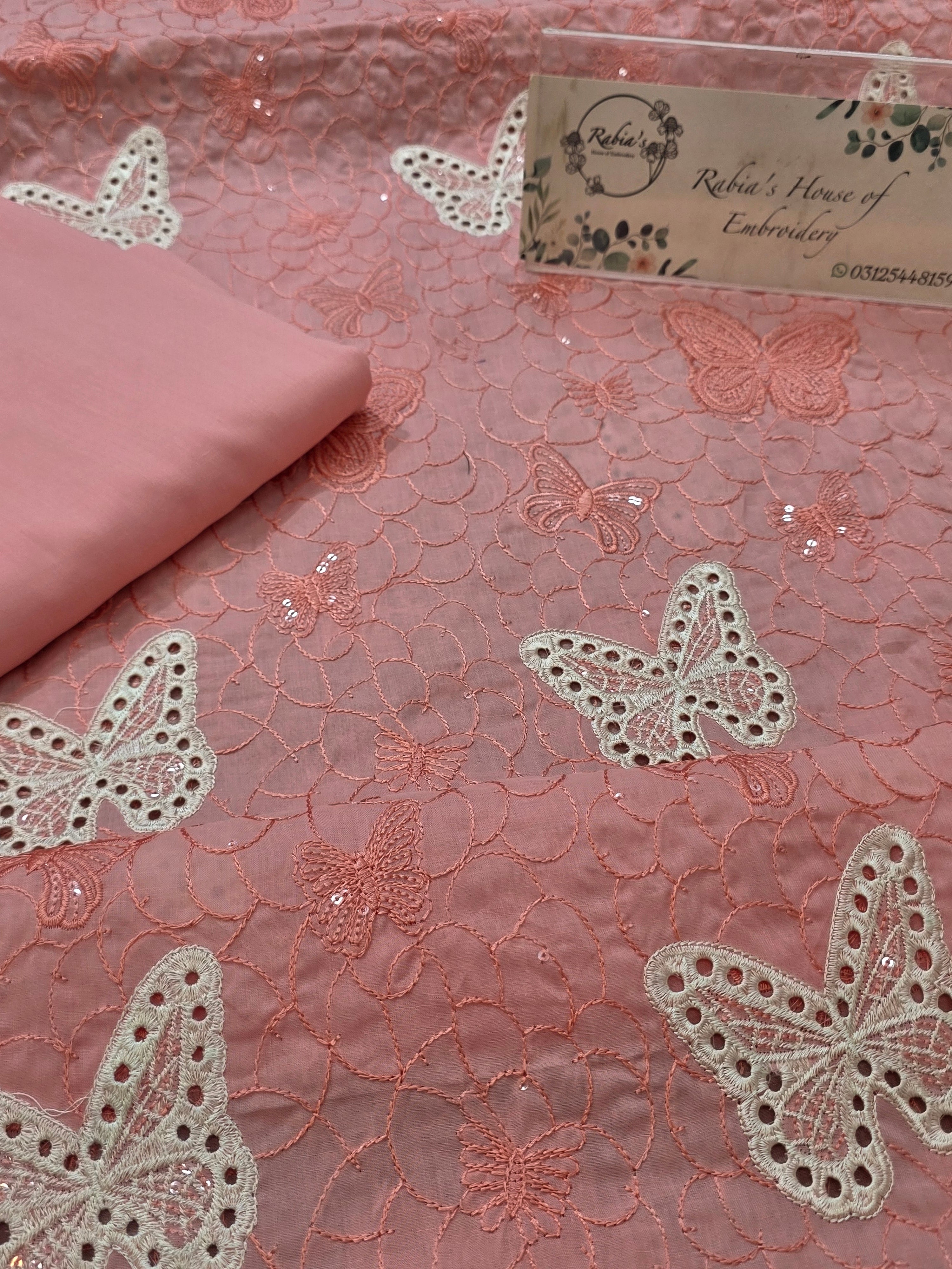 Bareeze embroidered lawn 2pc