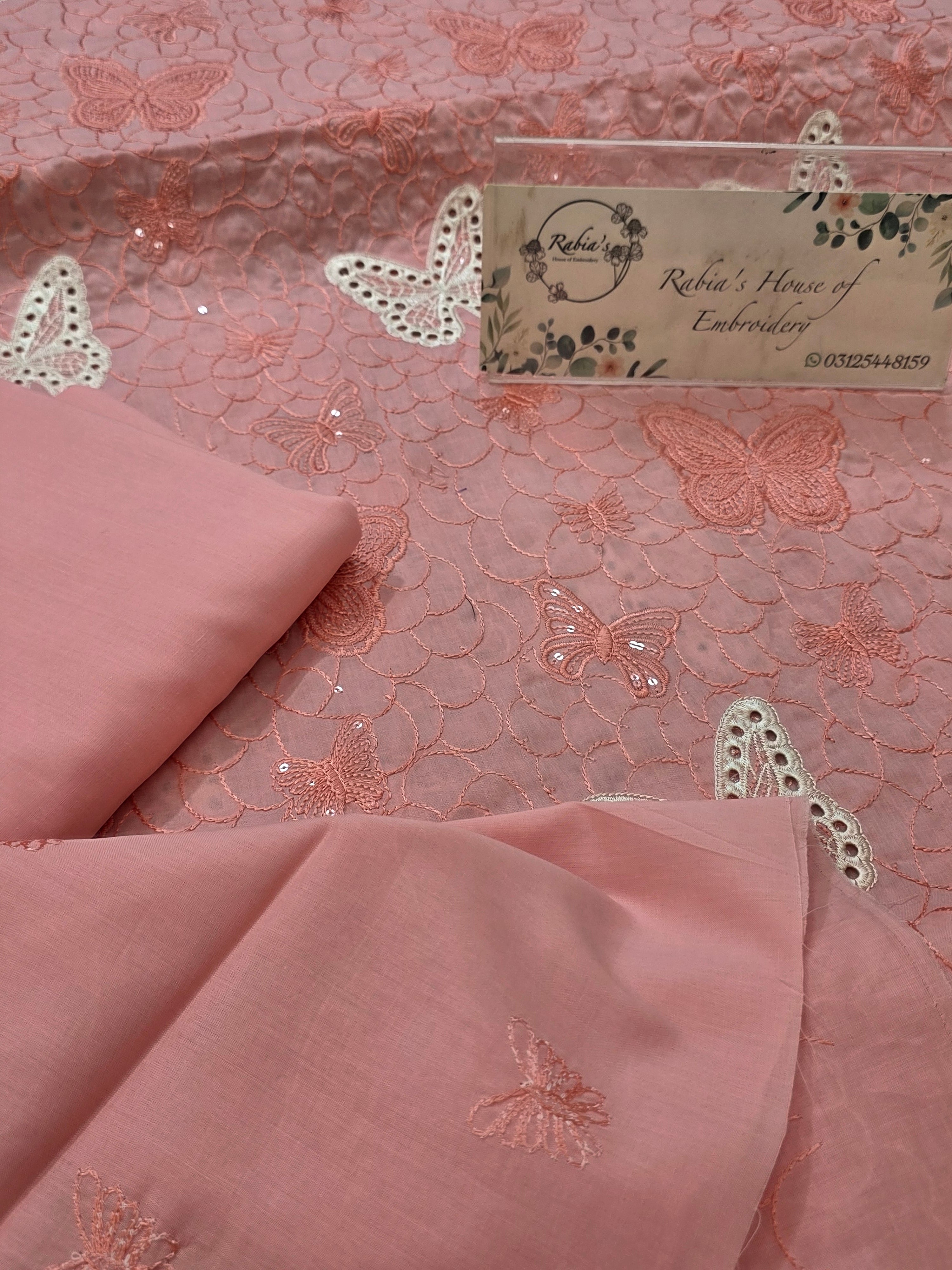 Bareeze embroidered lawn 2pc
