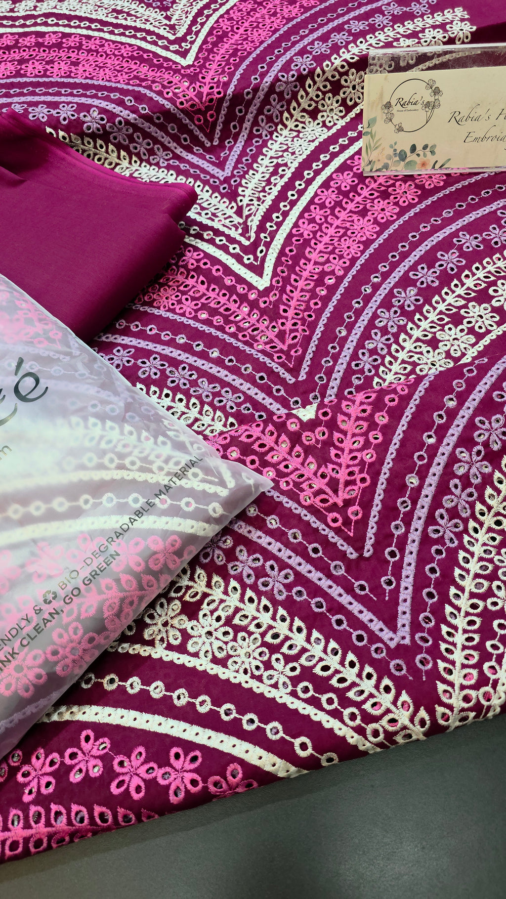 Bareeze embroidered lawn 2pc