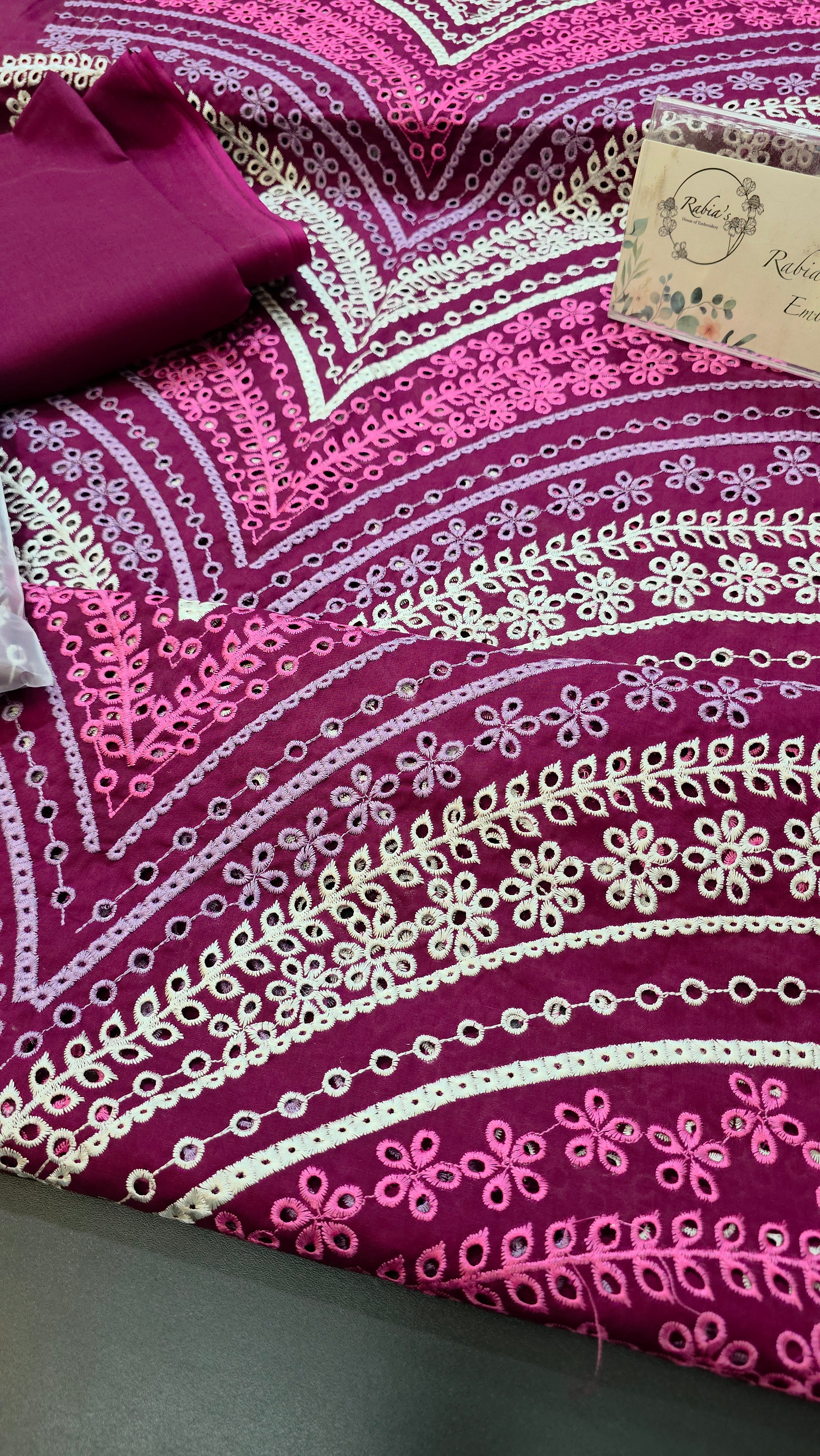 Bareeze embroidered lawn 2pc