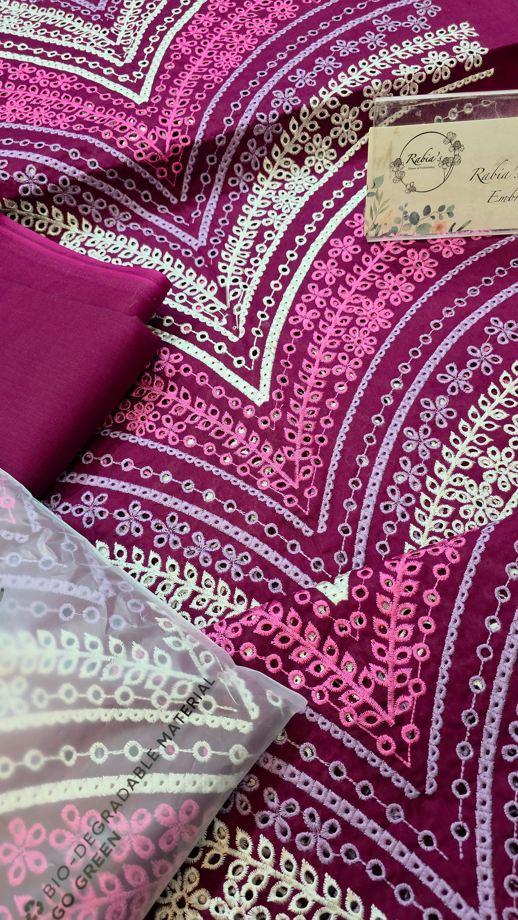 Bareeze embroidered lawn 2pc