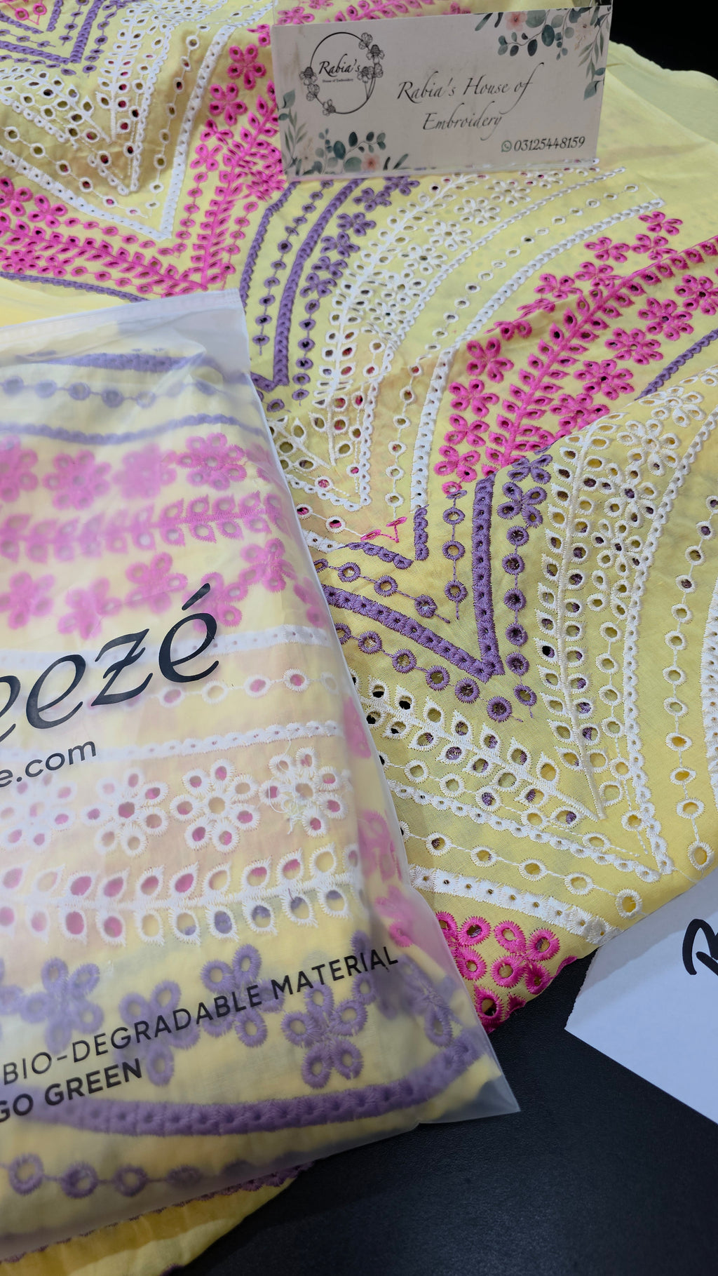 Bareeze embroidered lawn 2pc