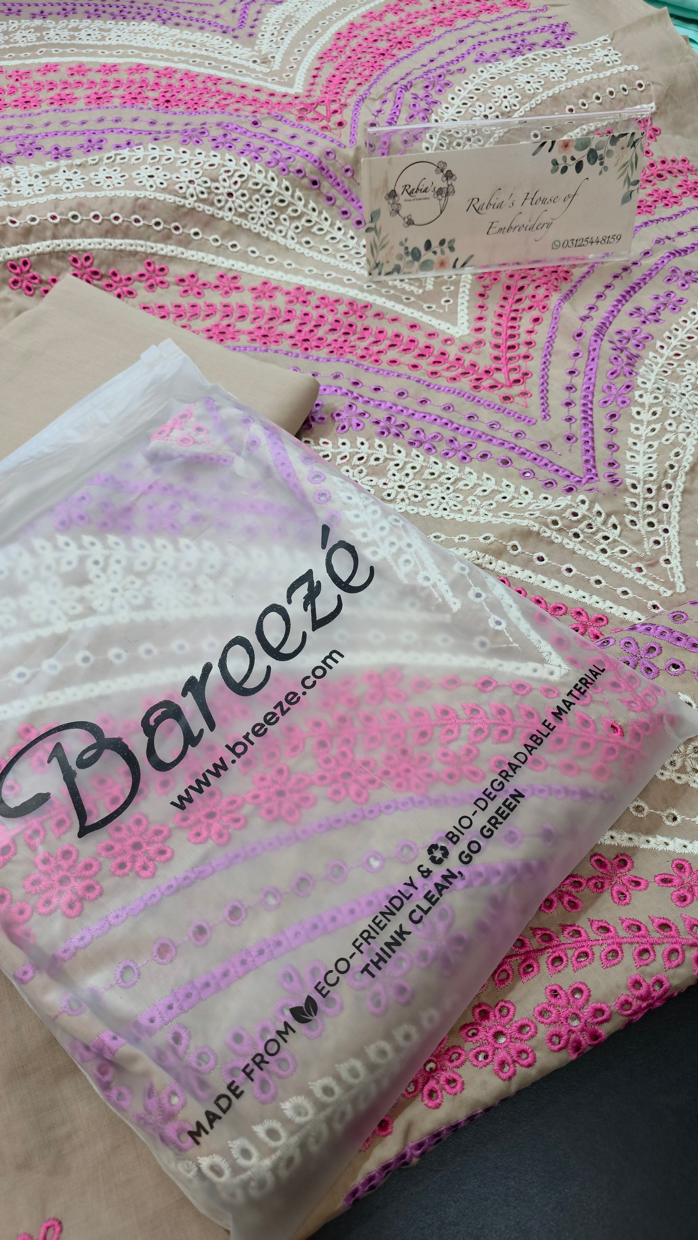 Bareeze embroidered lawn 2pc