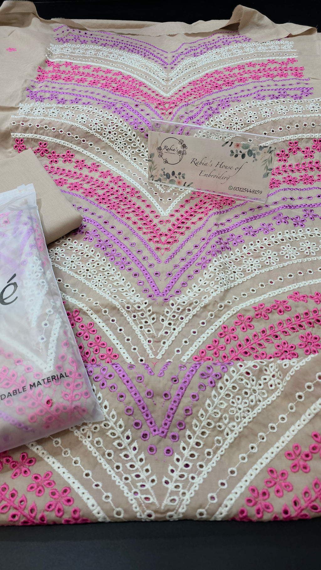 Bareeze embroidered lawn 2pc