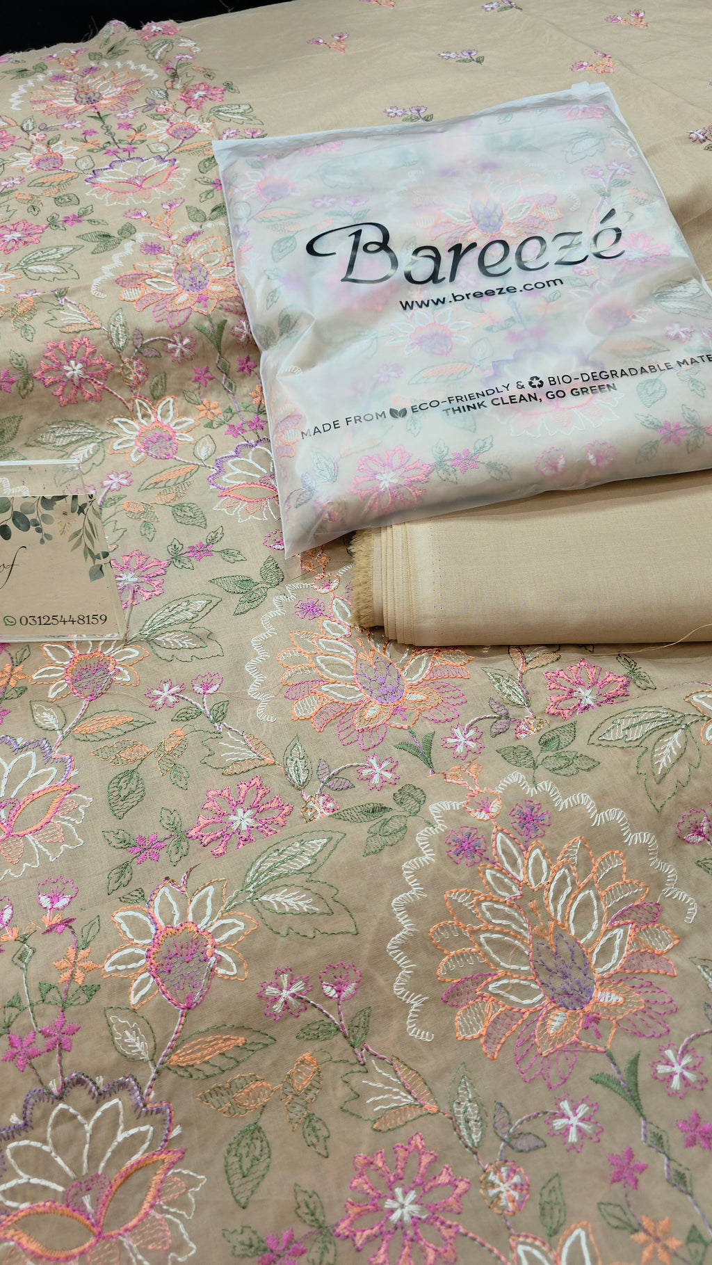 Bareeze embroidered lawn 2pc.