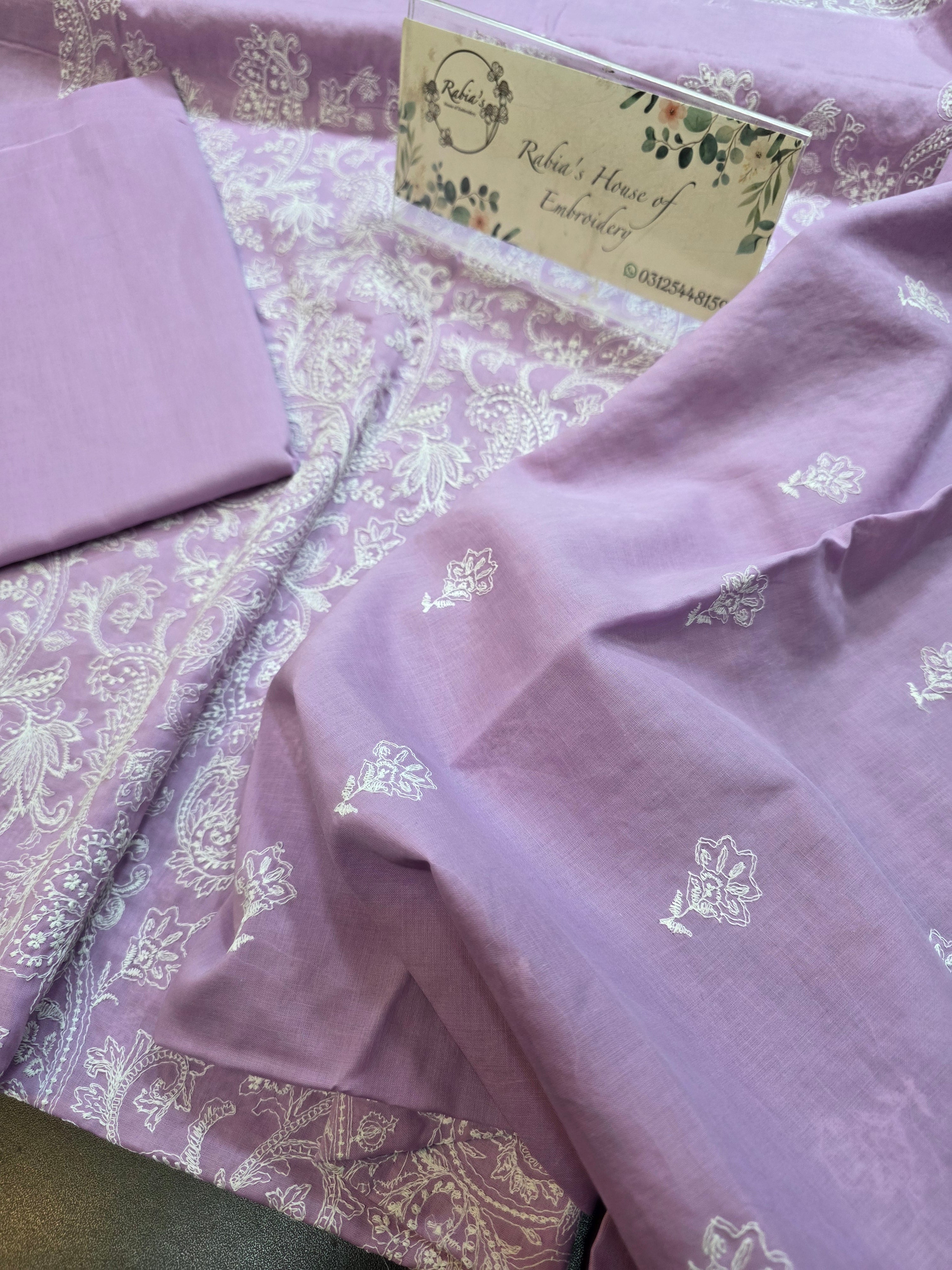 Bareeze embroidered lawn 2pc