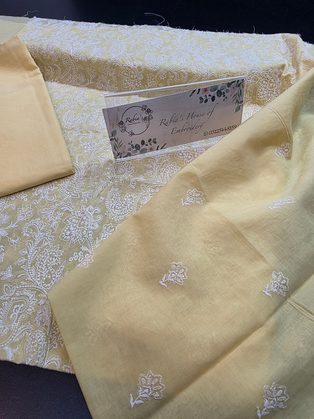 Bareeze embroidered lawn 2pc