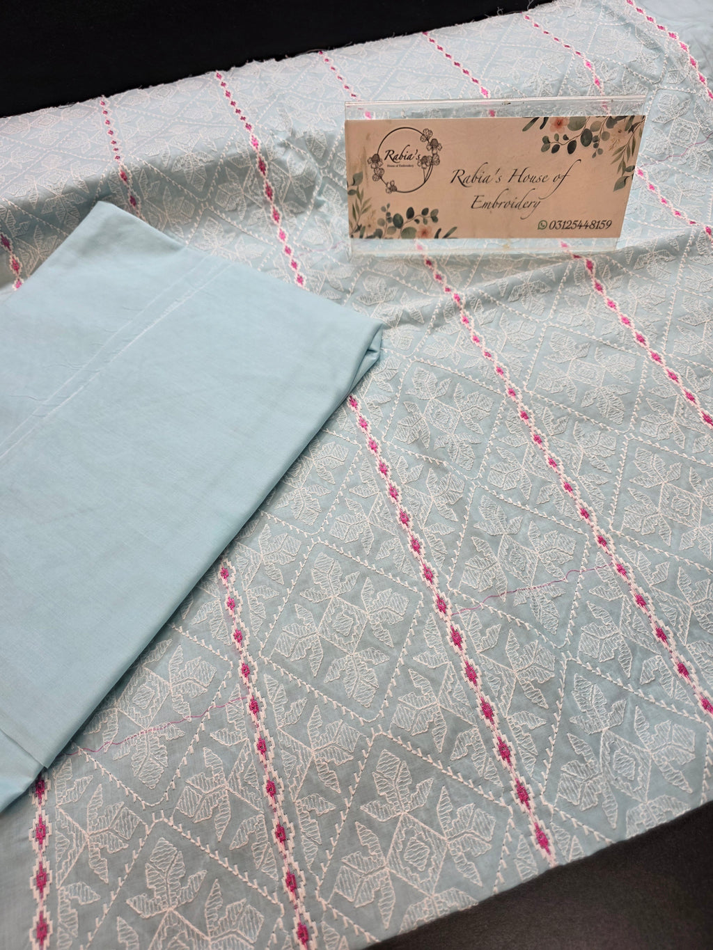 Bareeze embroidered lawn 2pc