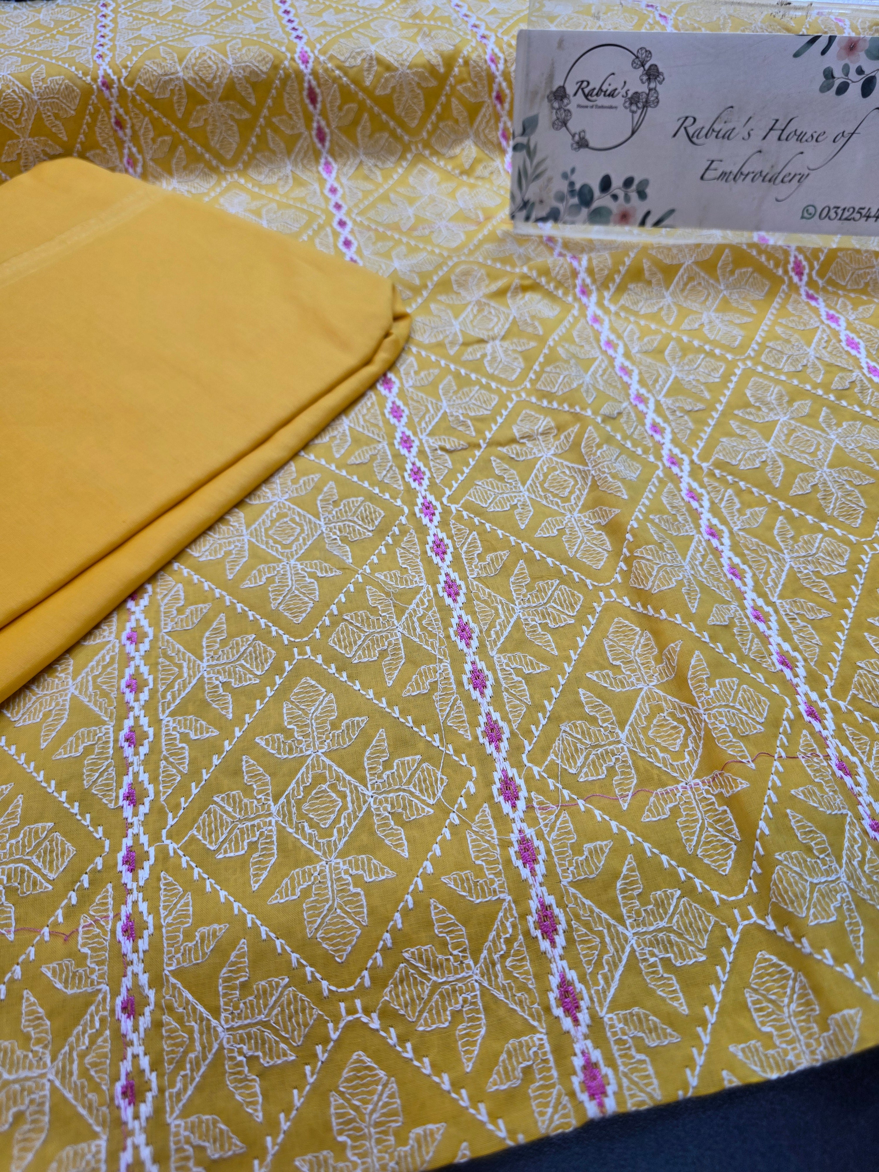 Bareeze embroidered lawn 2pc