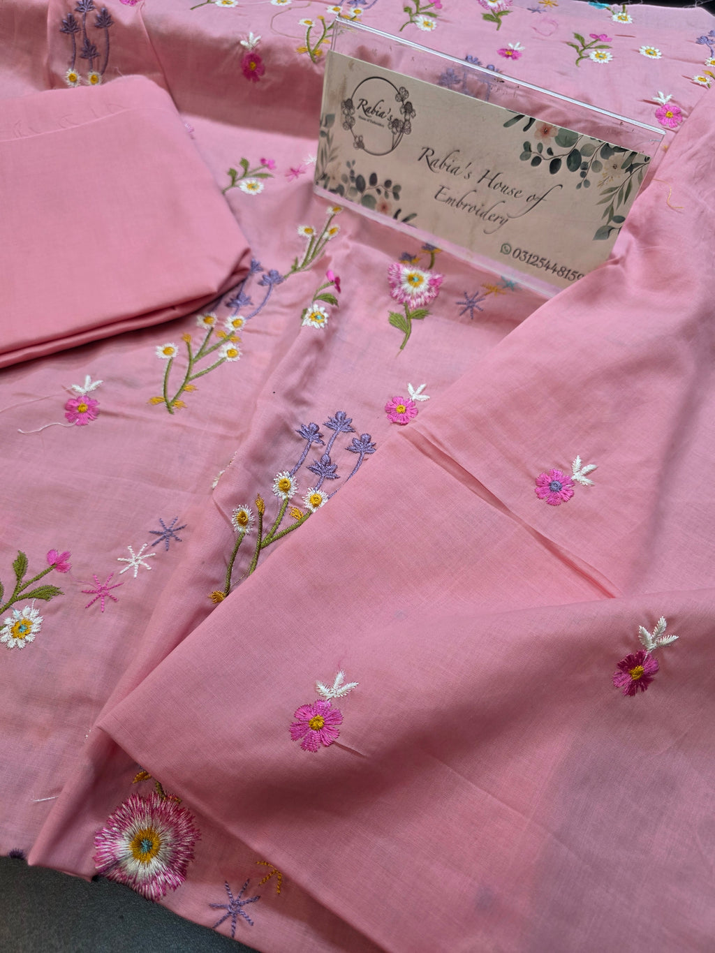 Bareeze embroidered lawn 2pc