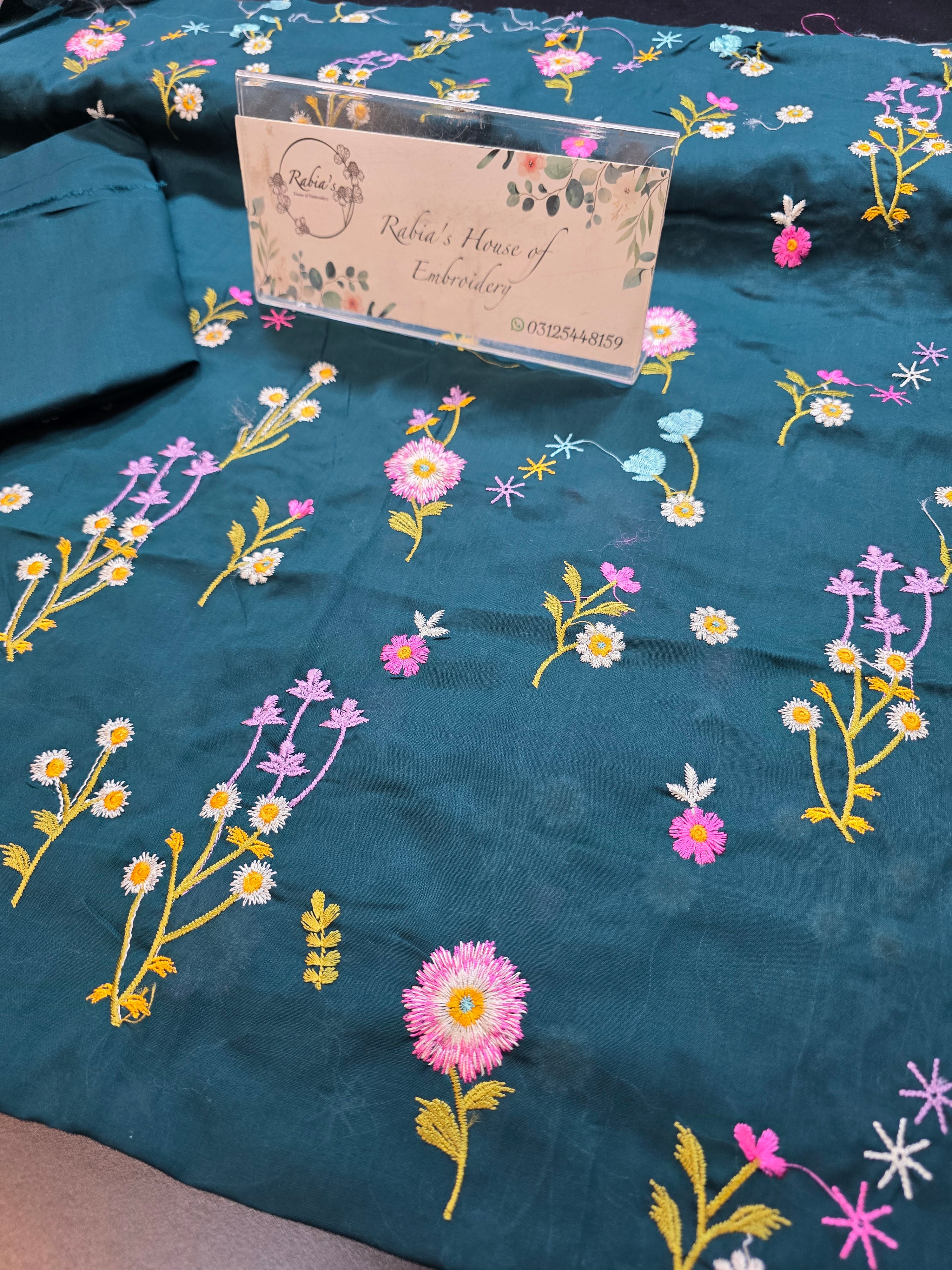 Bareeze embroidered lawn 2pc