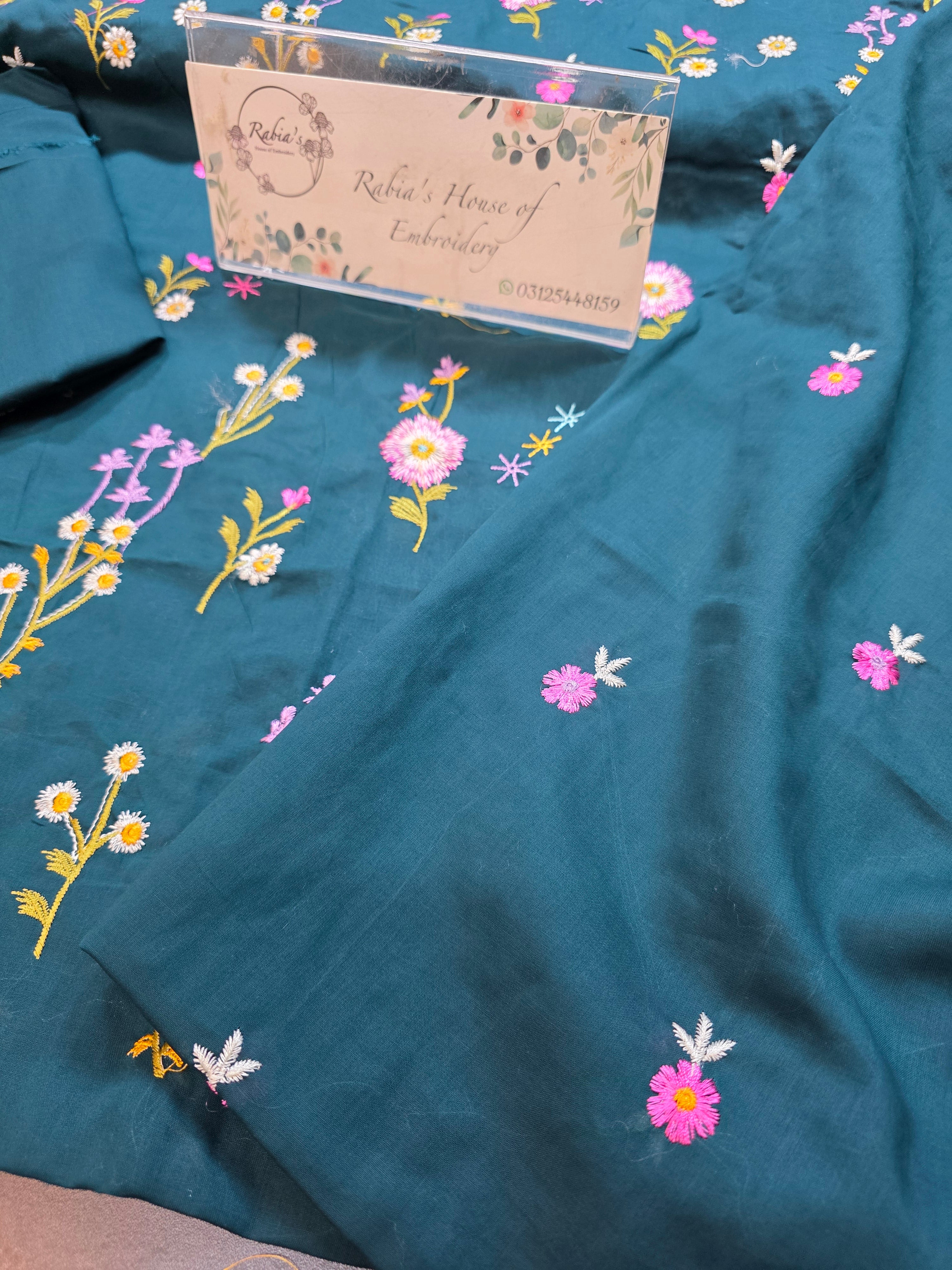 Bareeze embroidered lawn 2pc