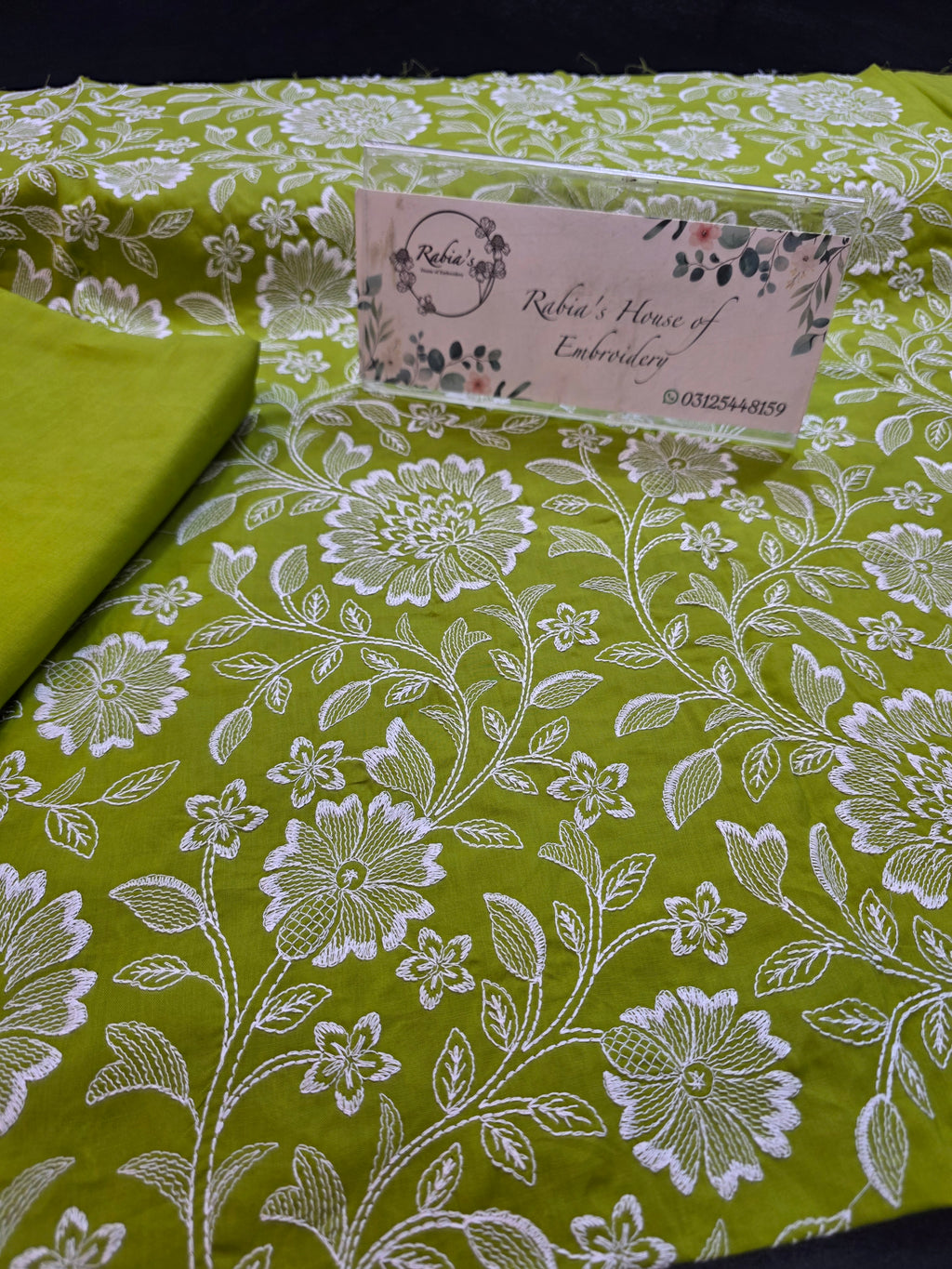 Bareeze embroidered lawn 2pc
