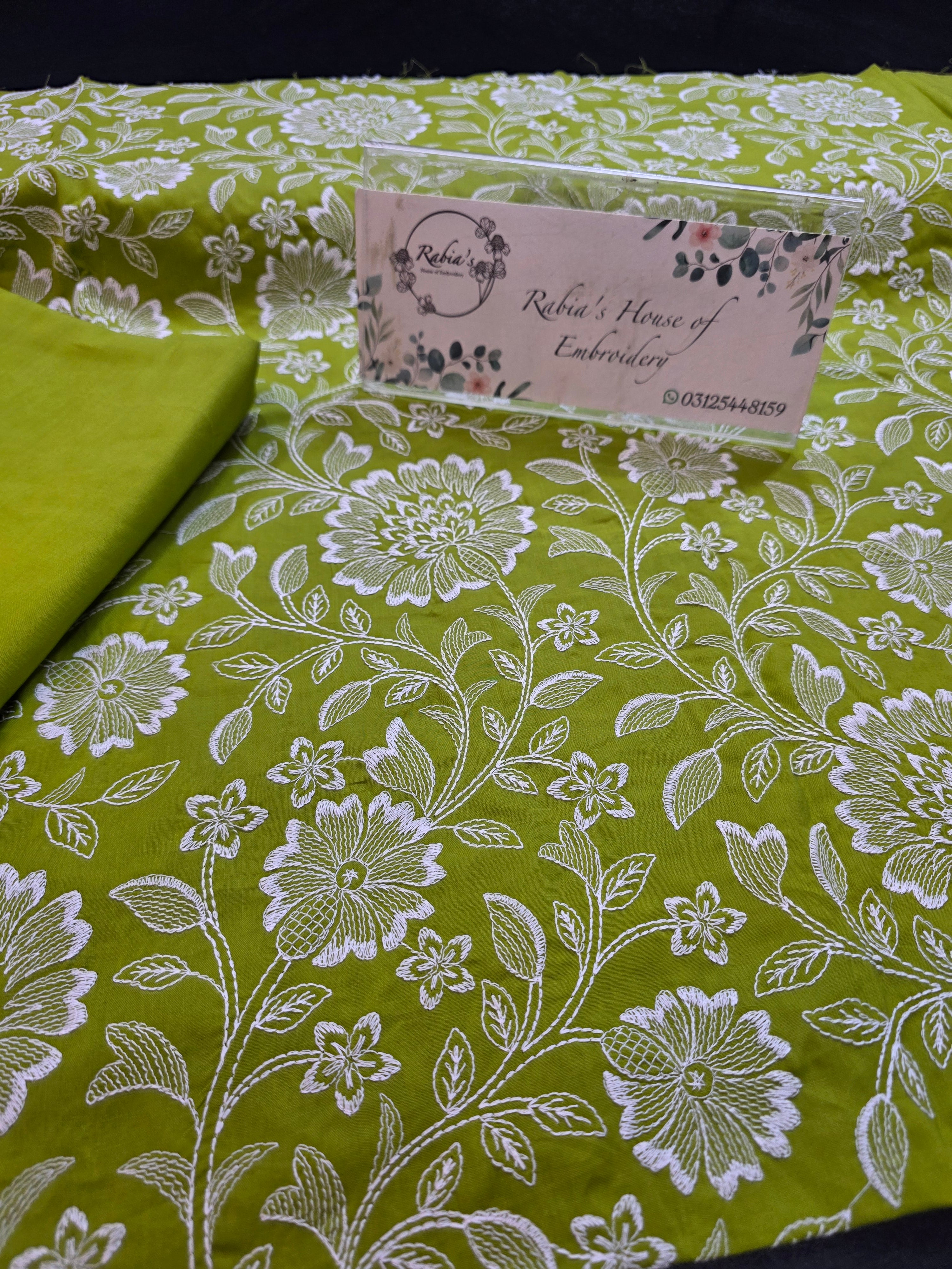 Bareeze embroidered lawn 2pc