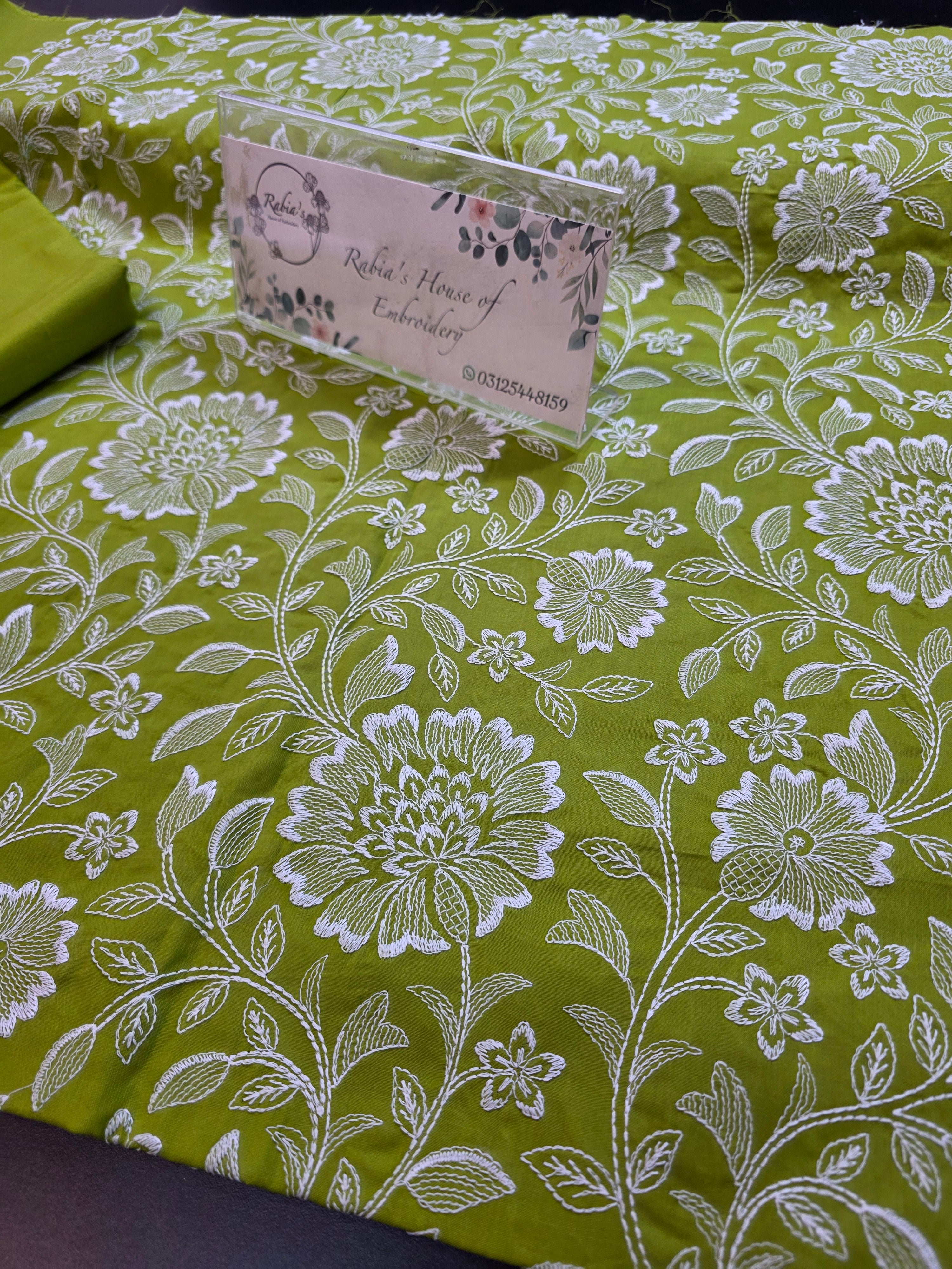 Bareeze embroidered lawn 2pc