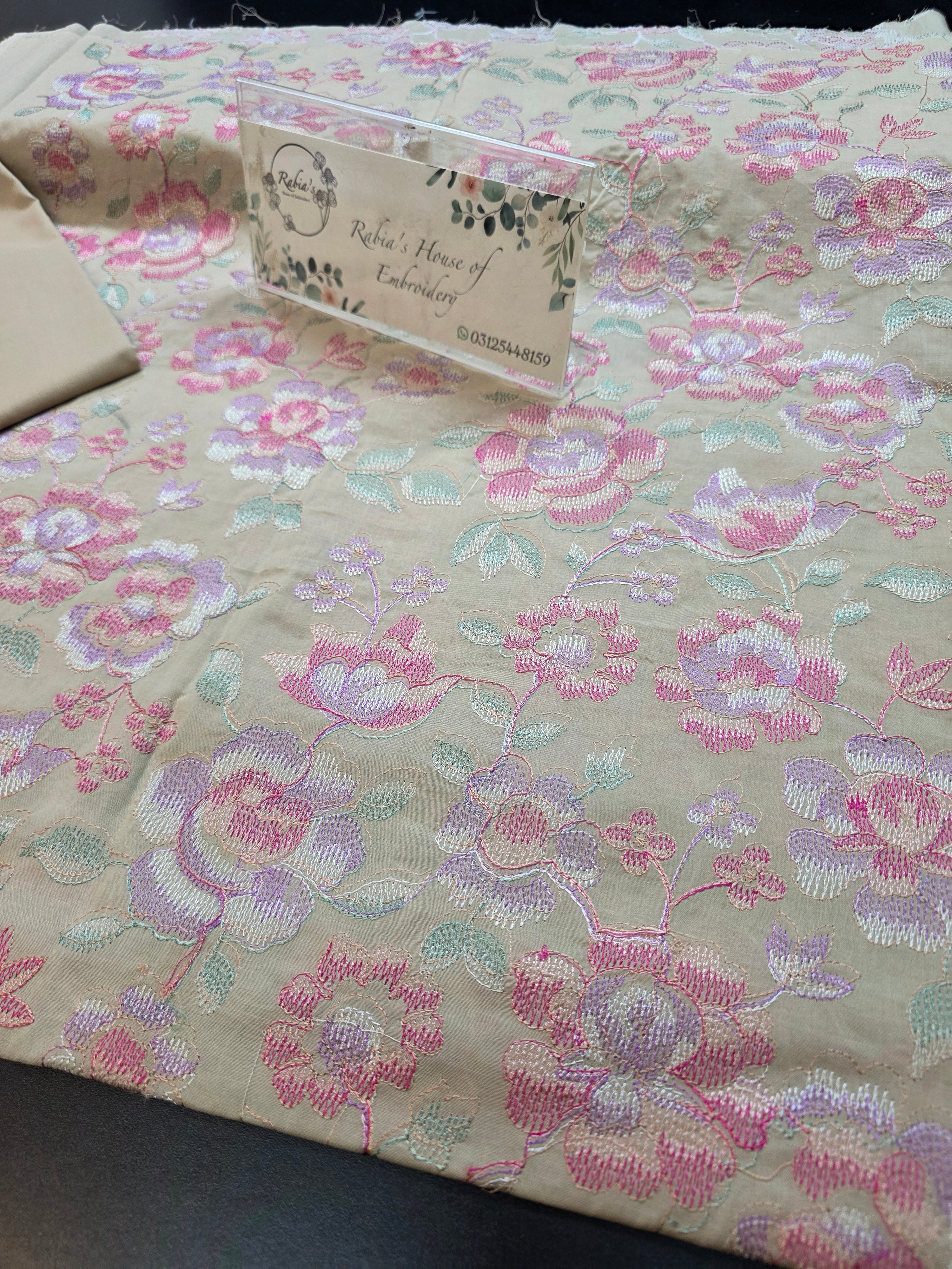 Bareeze embroidered lawn 2pc