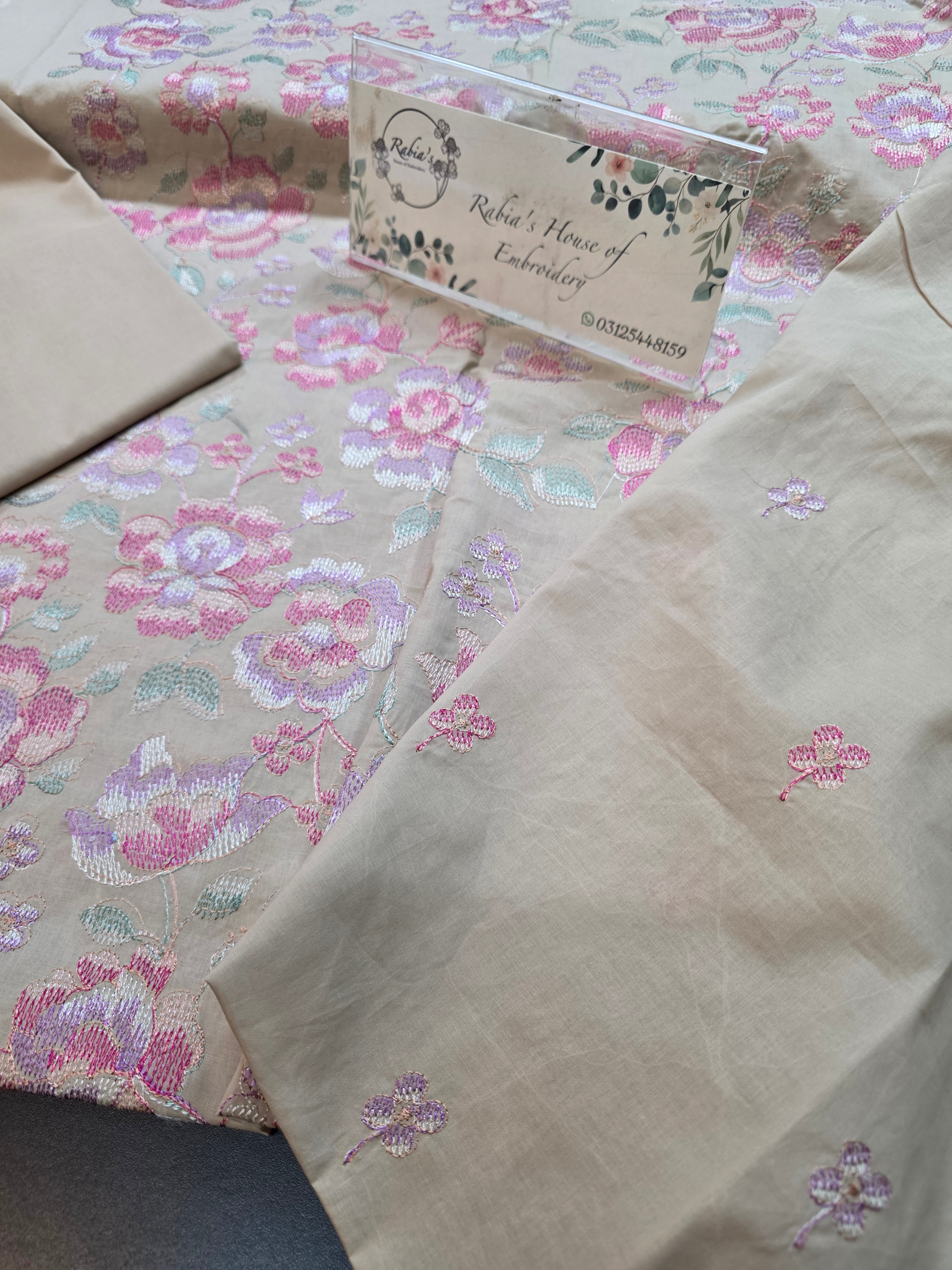 Bareeze embroidered lawn 2pc