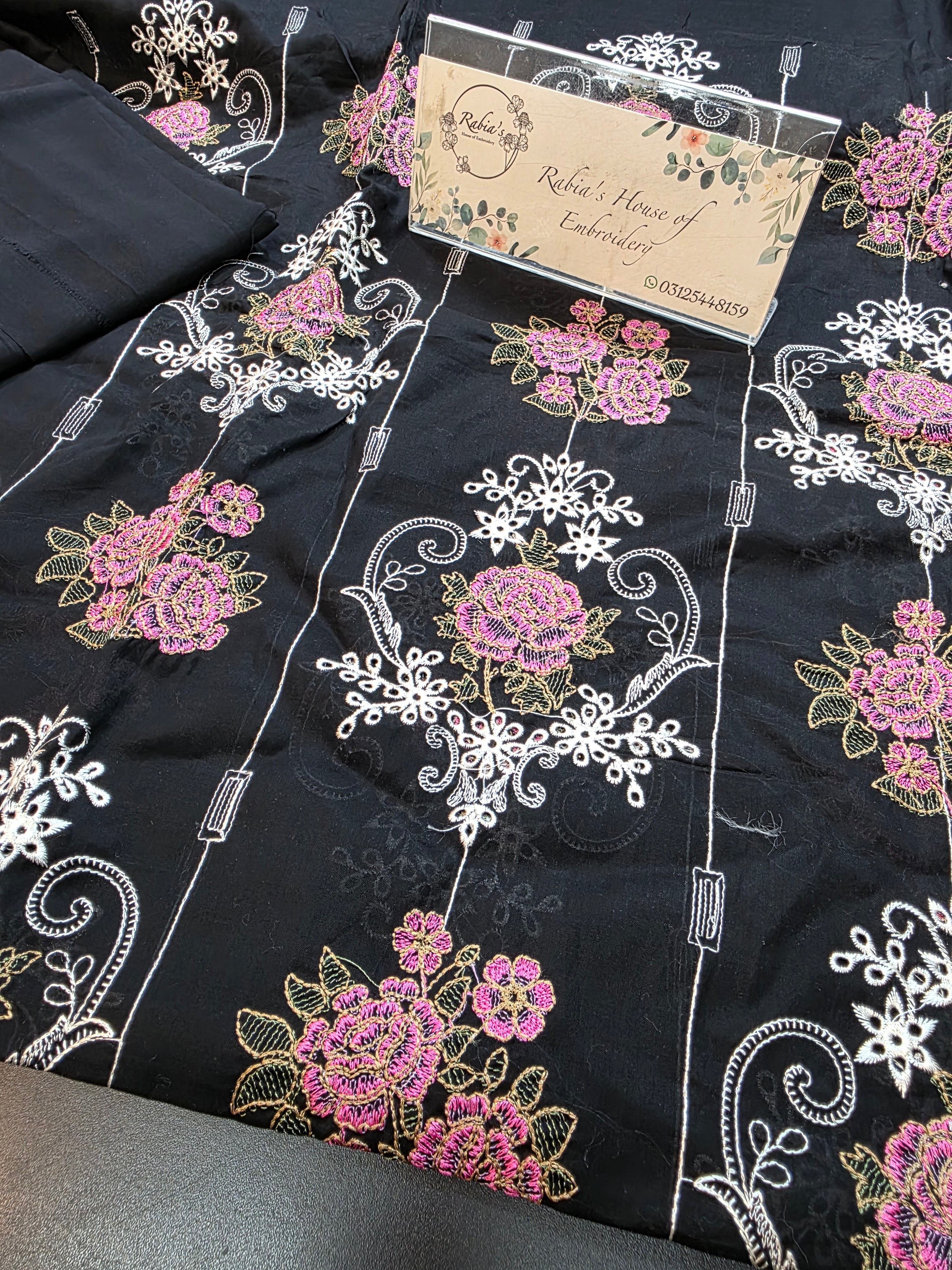 Bareeze embroidered lawn 2pc