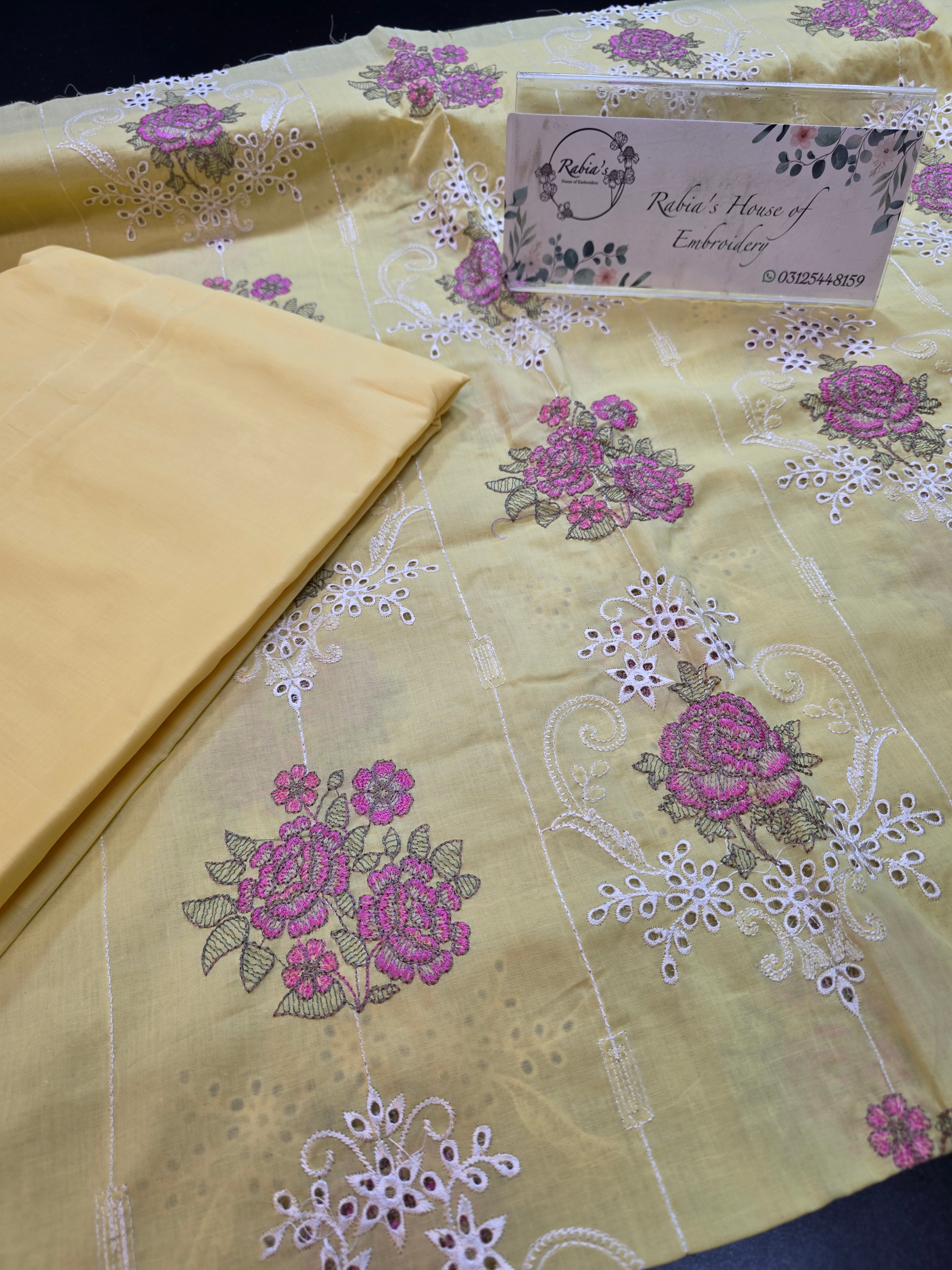 Bareeze embroidered lawn 2pc