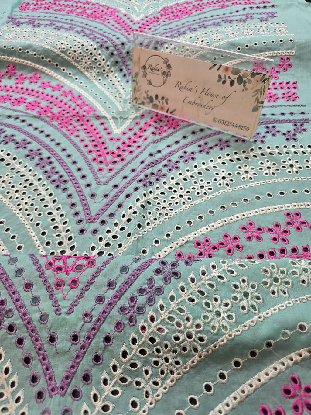 Bareeze embroidered lawn 2pc