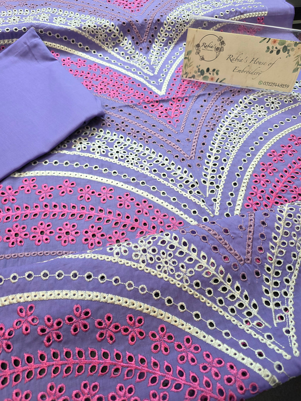 Bareeze embroidered lawn 2pc