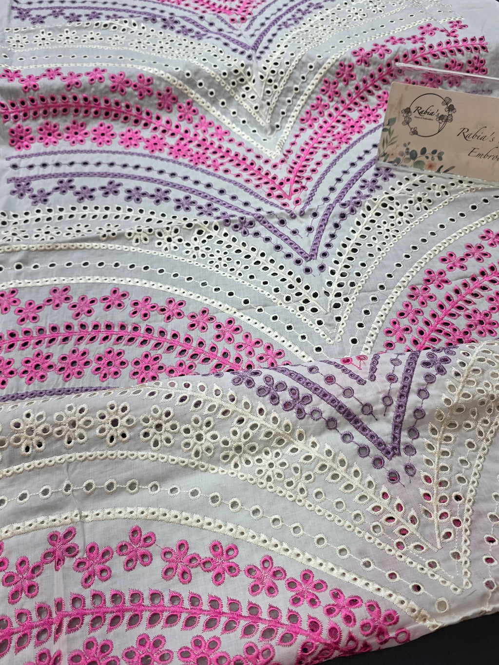 Bareeze embroidered lawn 2pc