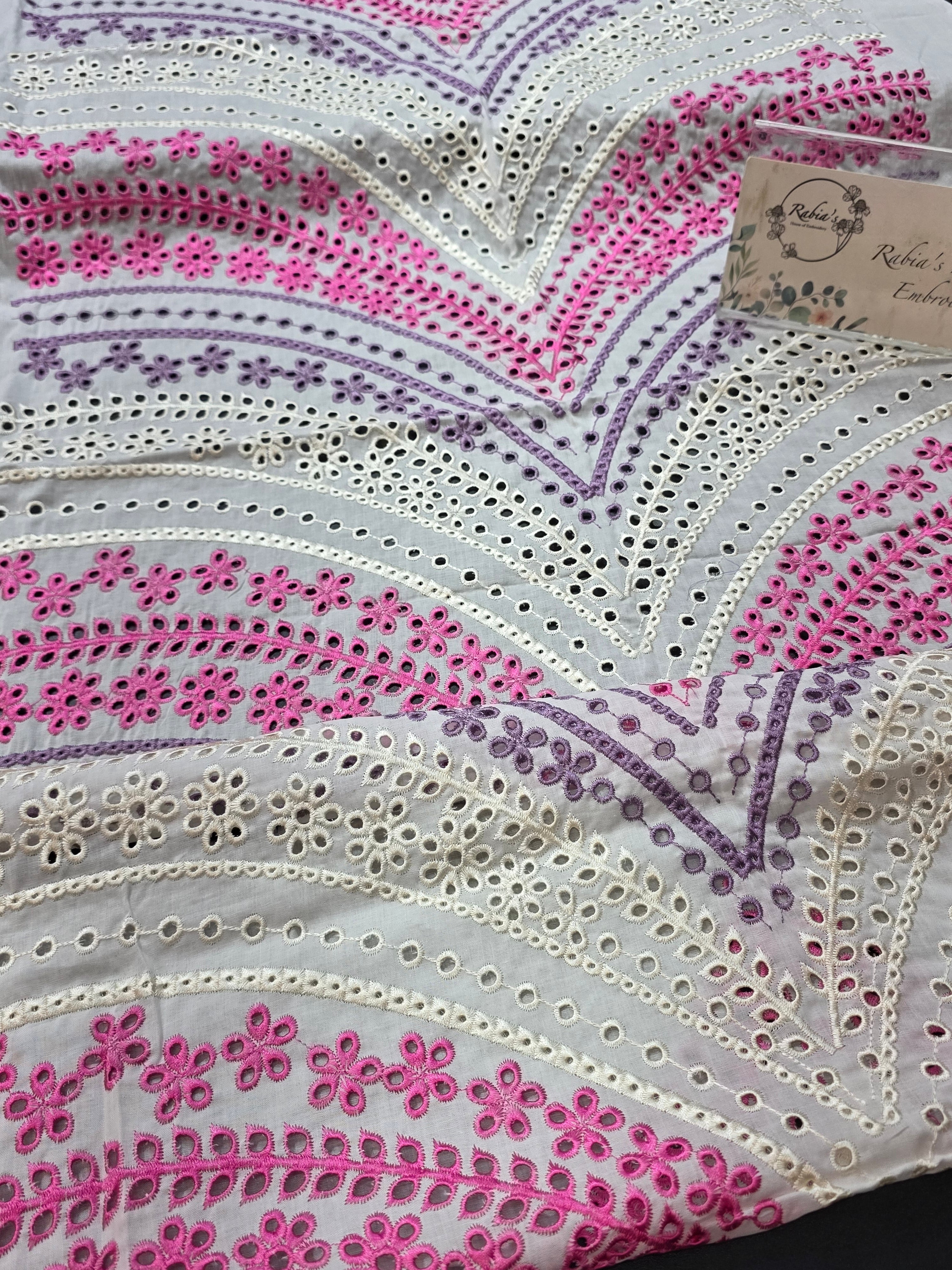 Bareeze embroidered lawn 2pc