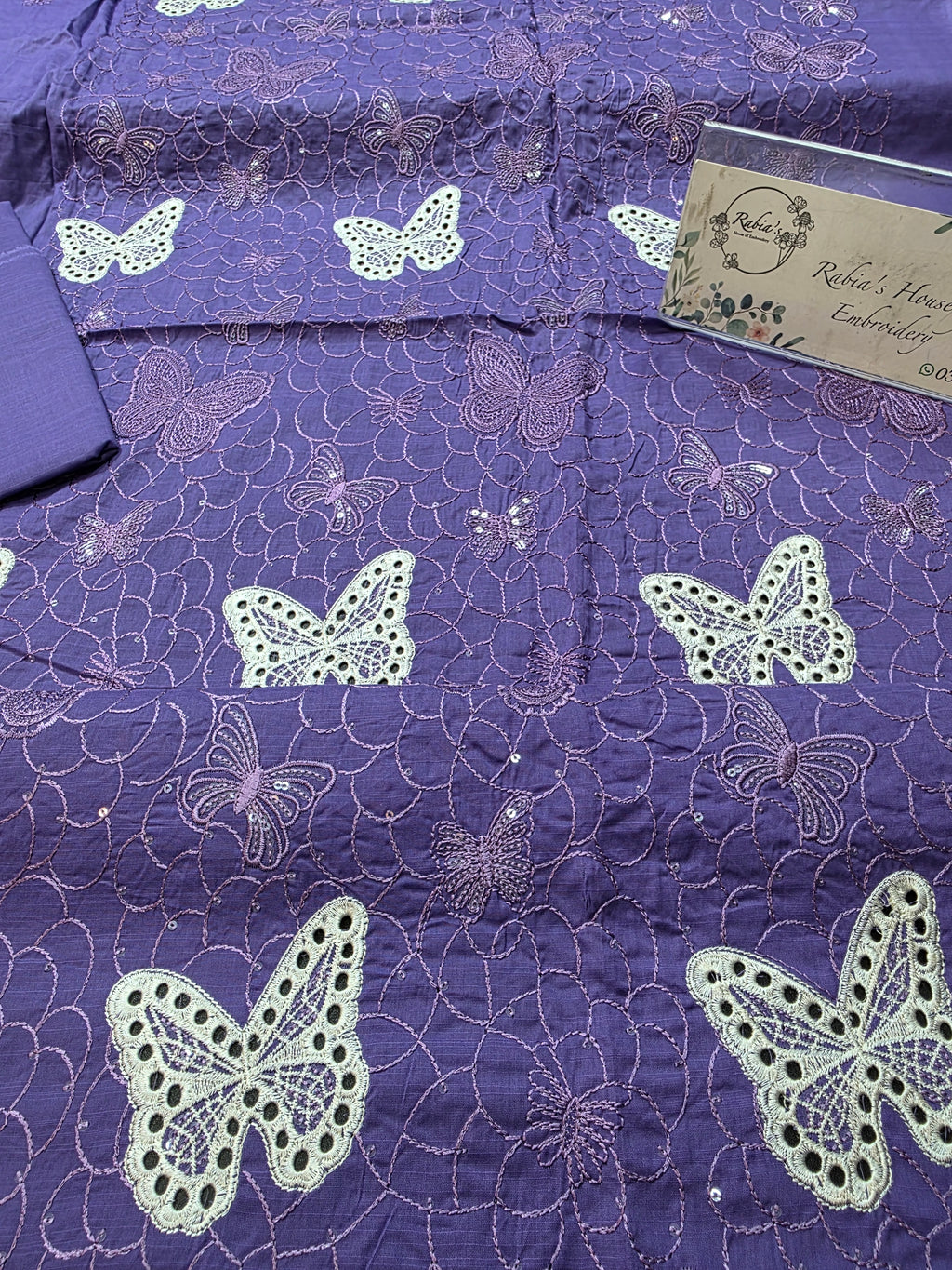 Bareeze embroidered lawn 2pc