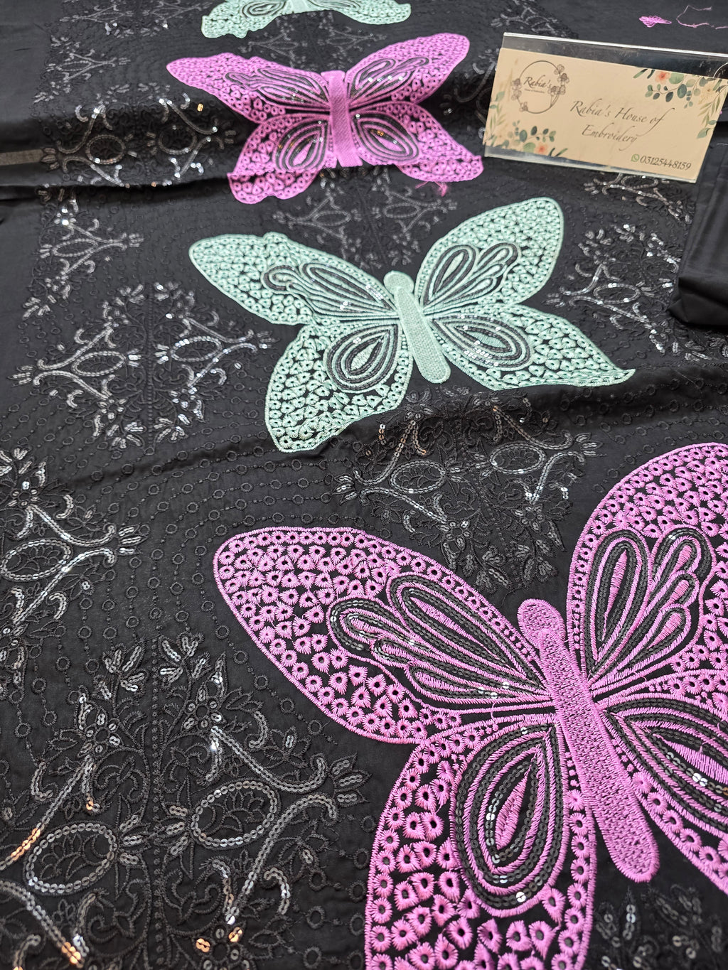 Bareeze embroidered lawn 2pc