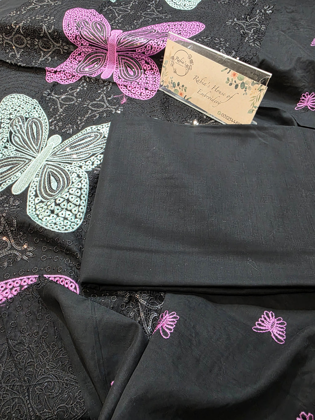 Bareeze embroidered lawn 2pc