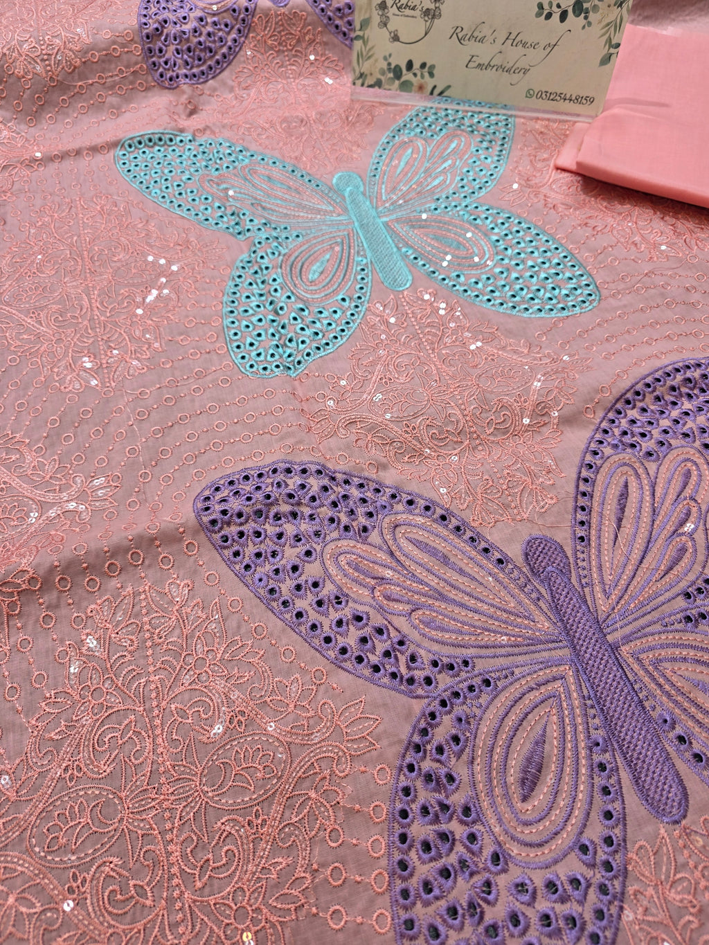 Bareeze embroidered lawn 2pc