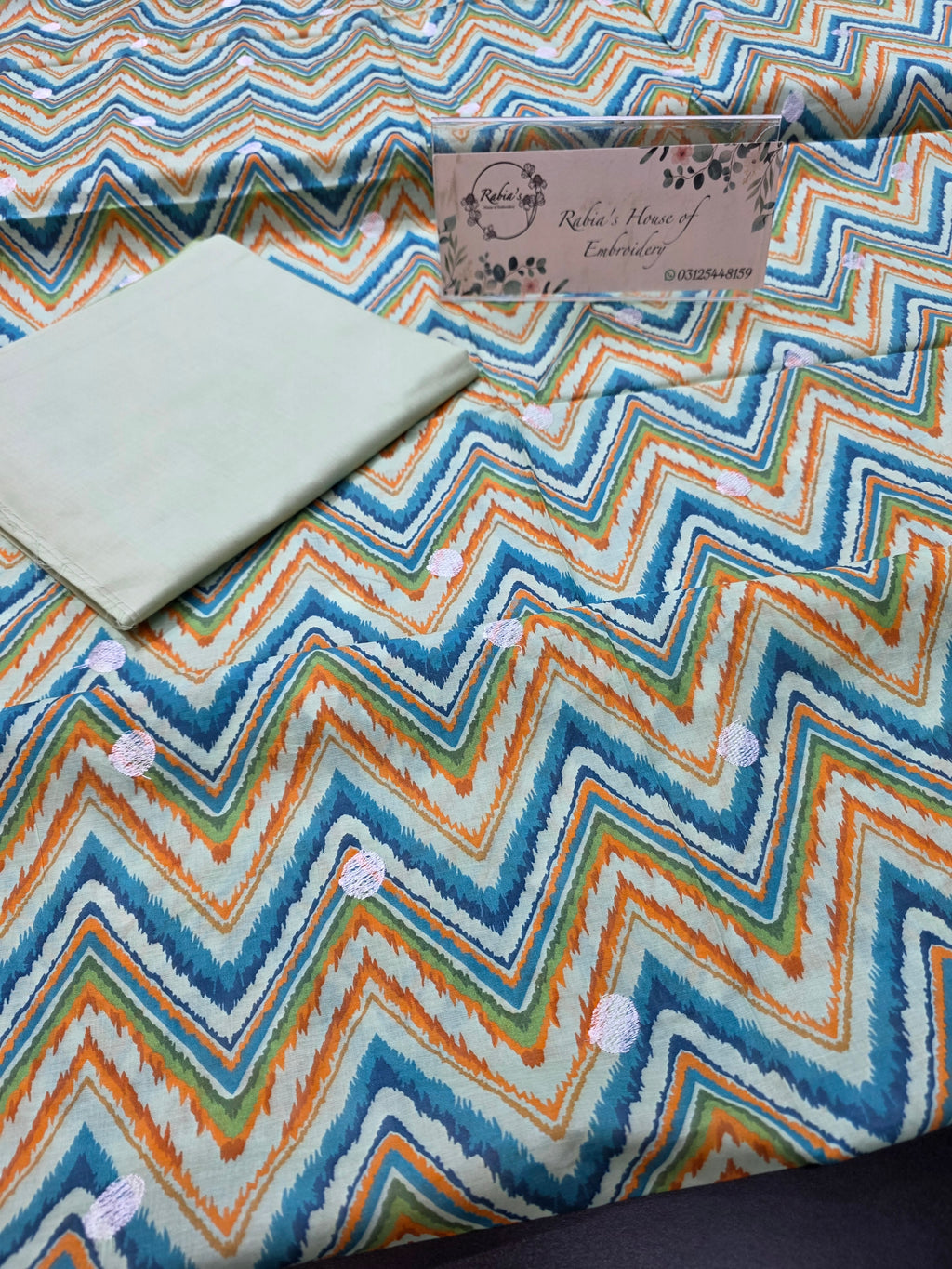 Bareeze lawn 3pc printed plus embroidery