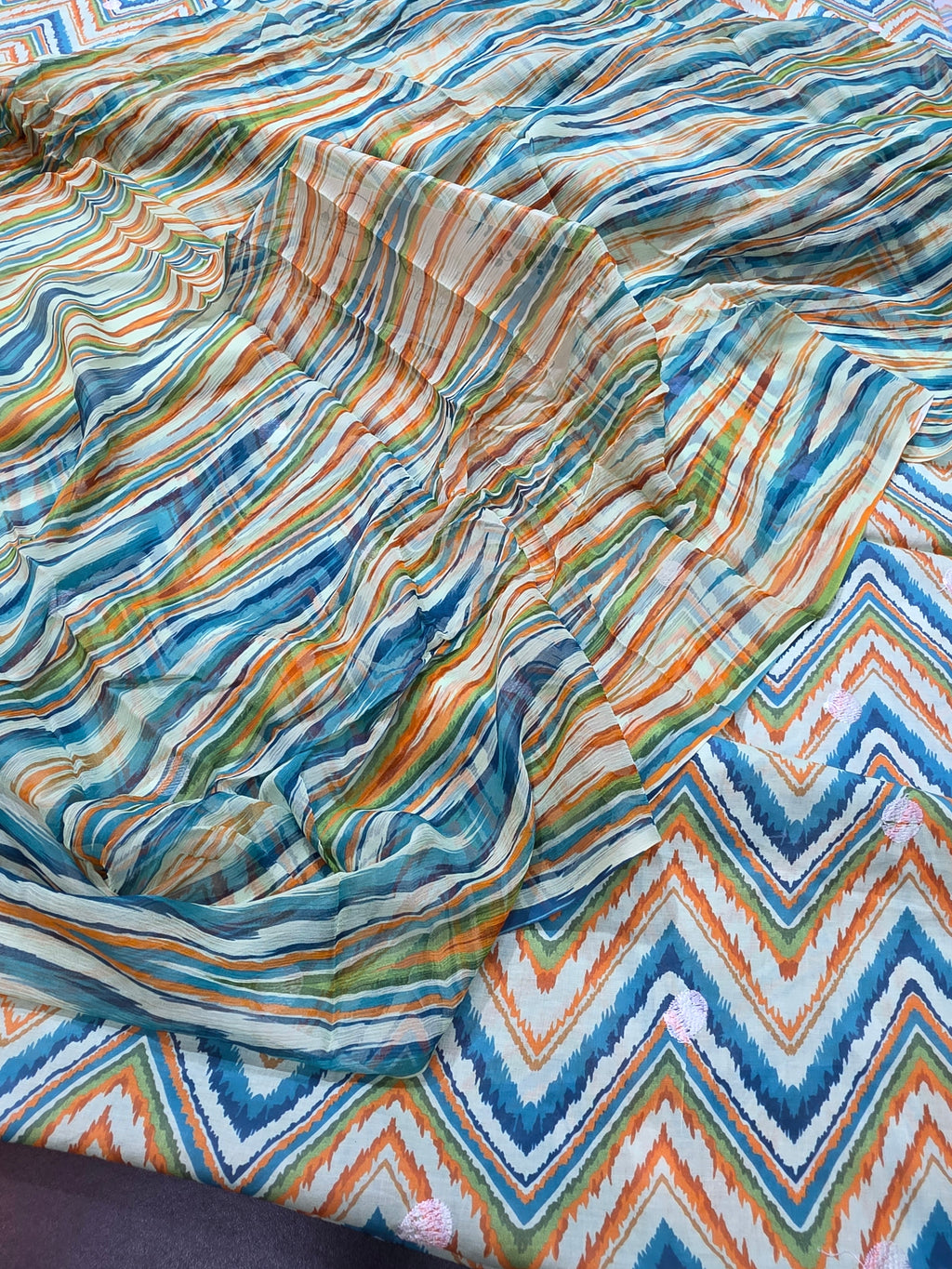 Bareeze lawn 3pc printed plus embroidery