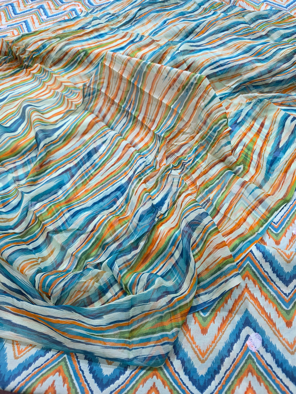 Bareeze lawn 3pc printed plus embroidery