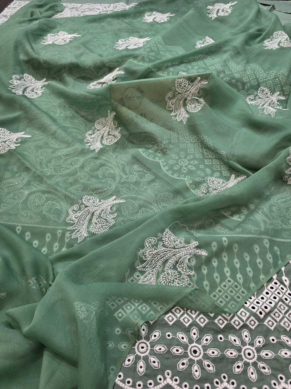 Lawn 4pc with chiffon duppatta