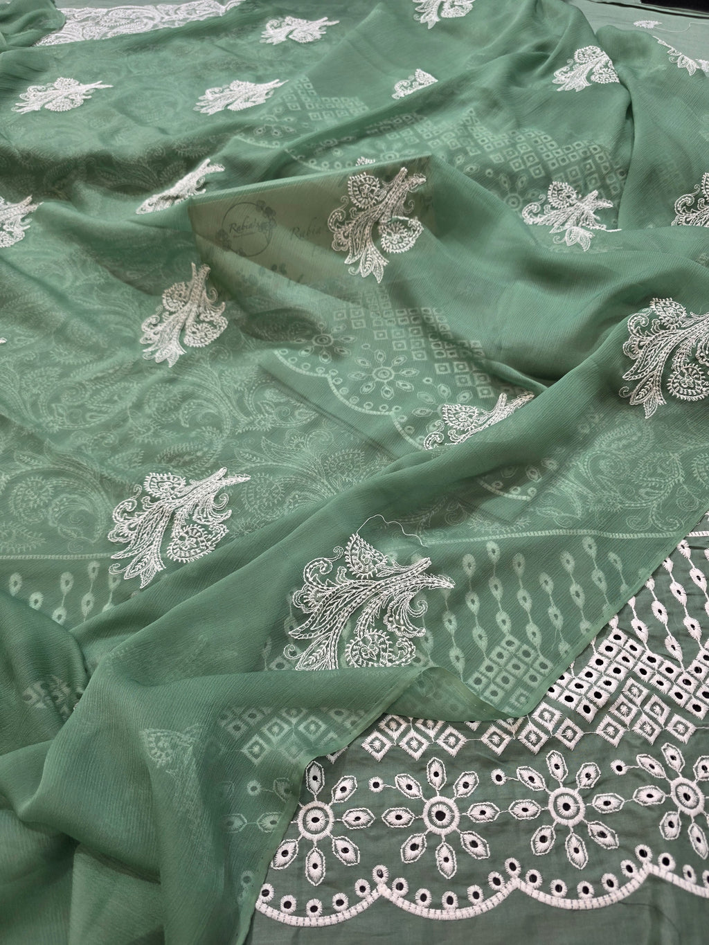Lawn 4pc with chiffon duppatta