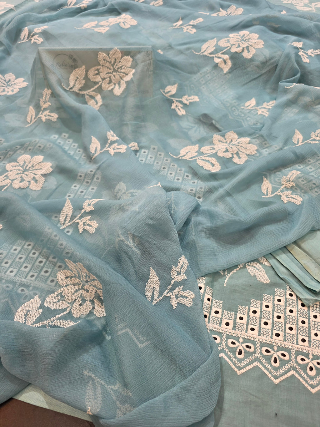 Lawn 4pc with chiffon duppatta