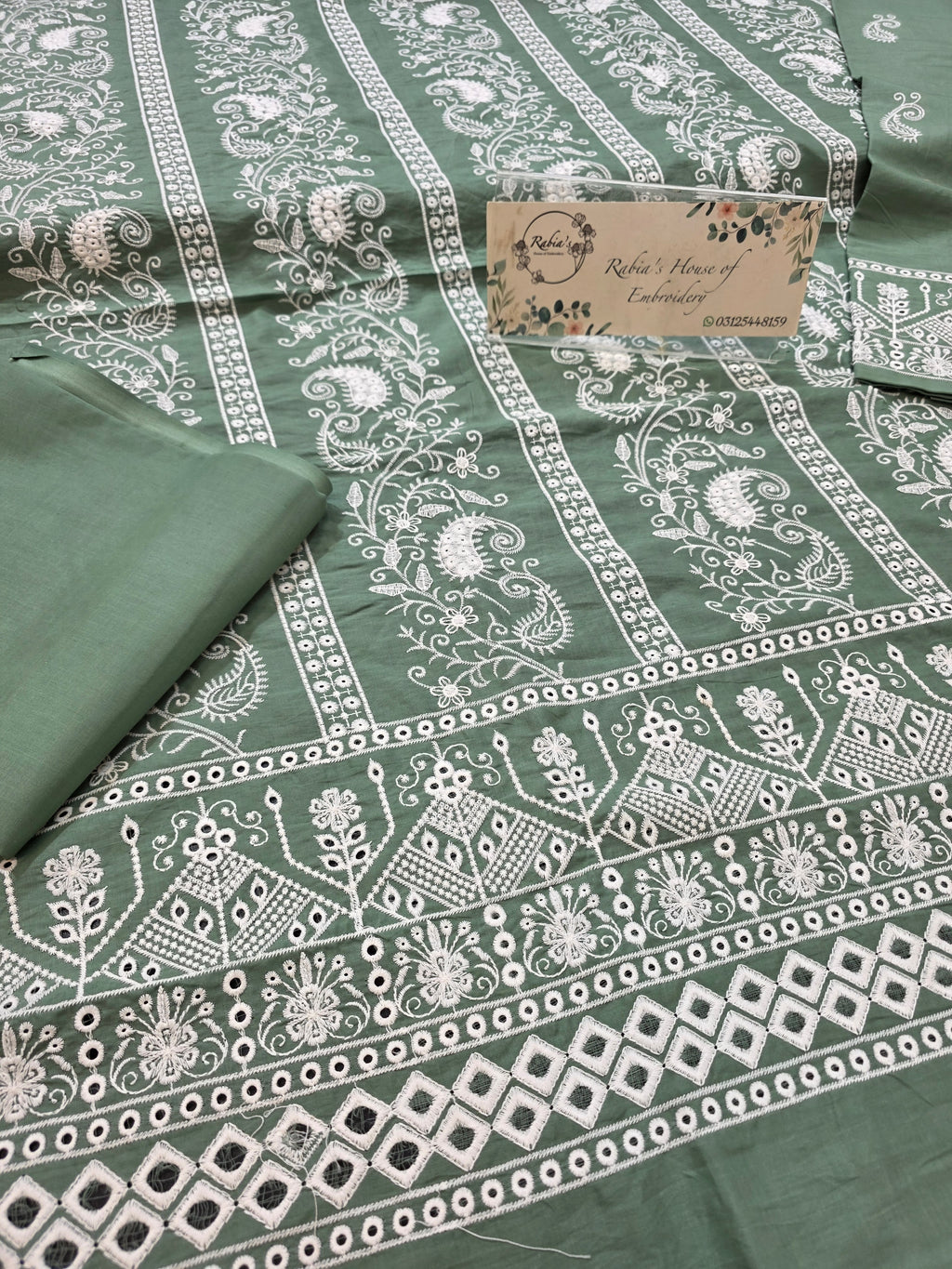 Lawn 4pc with chiffon duppatta