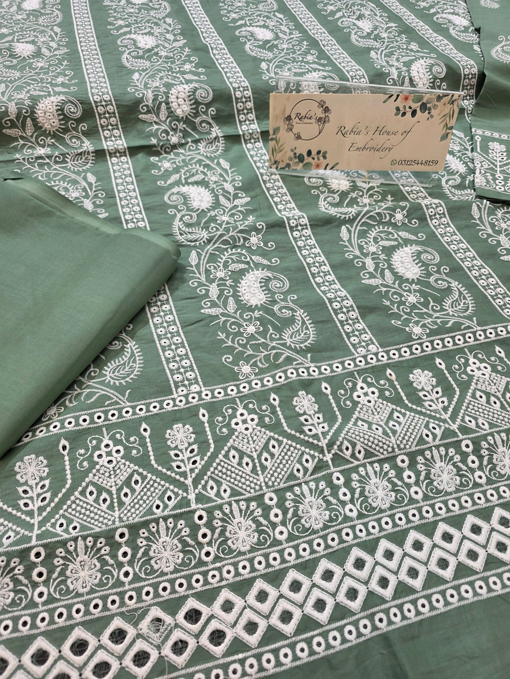 Lawn 4pc with chiffon duppatta