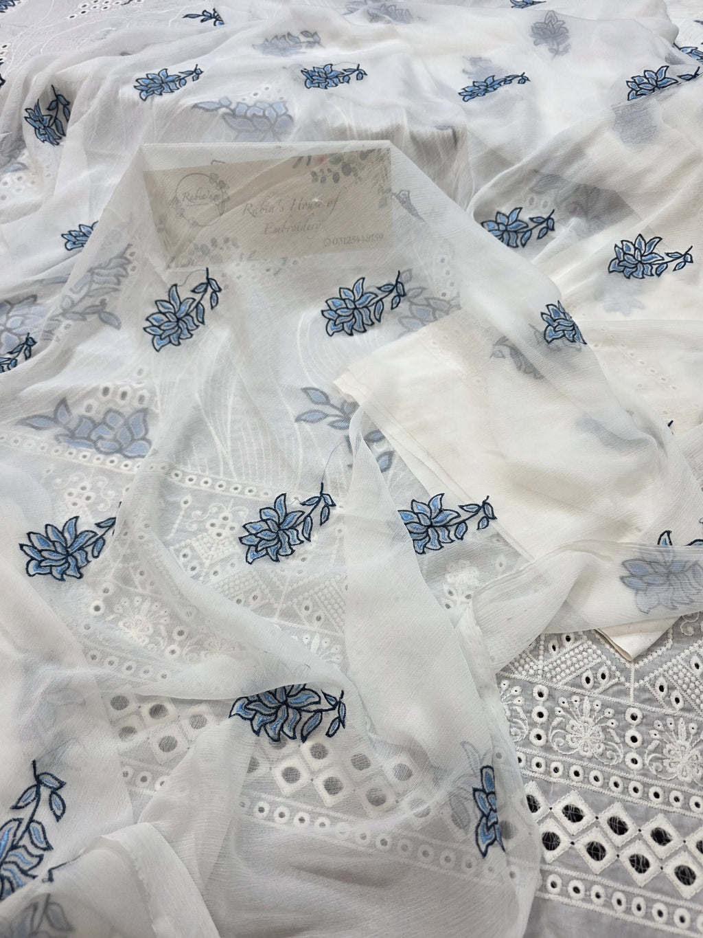 Lawn 4pc with chiffon duppatta