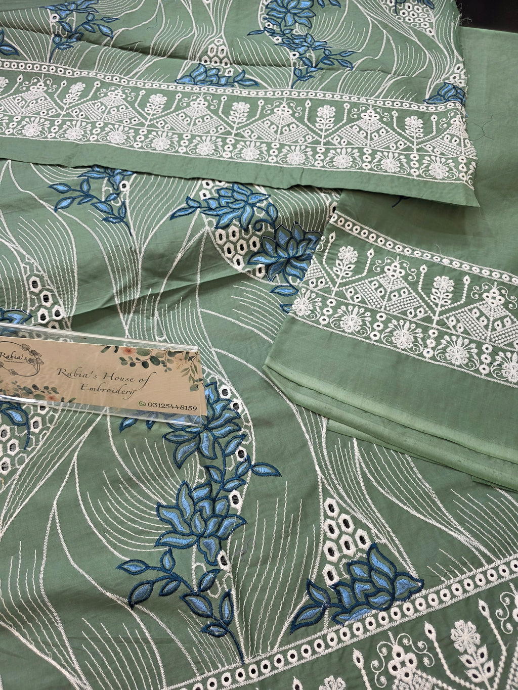 Lawn 4pc with chiffon duppatta
