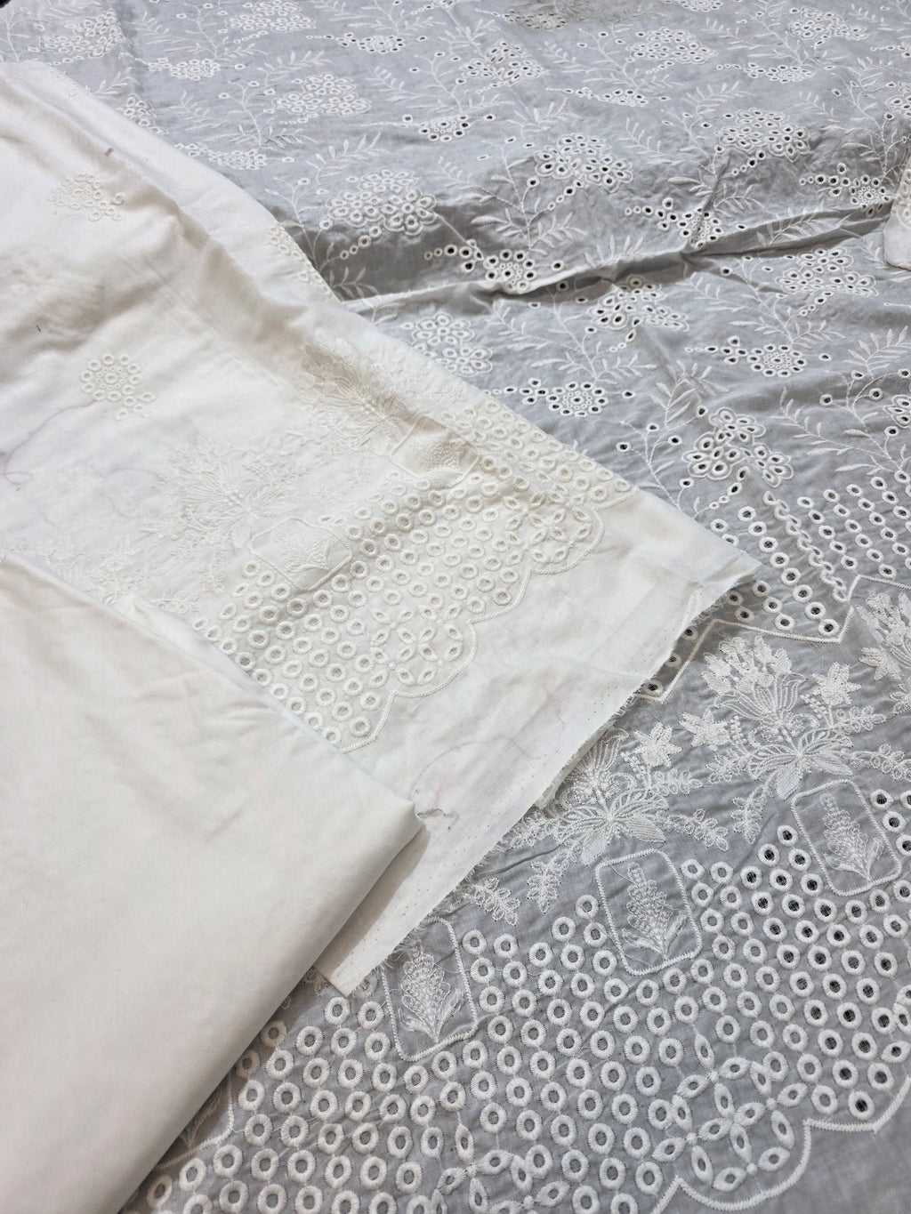 Lawn 4pc with chiffon duppatta