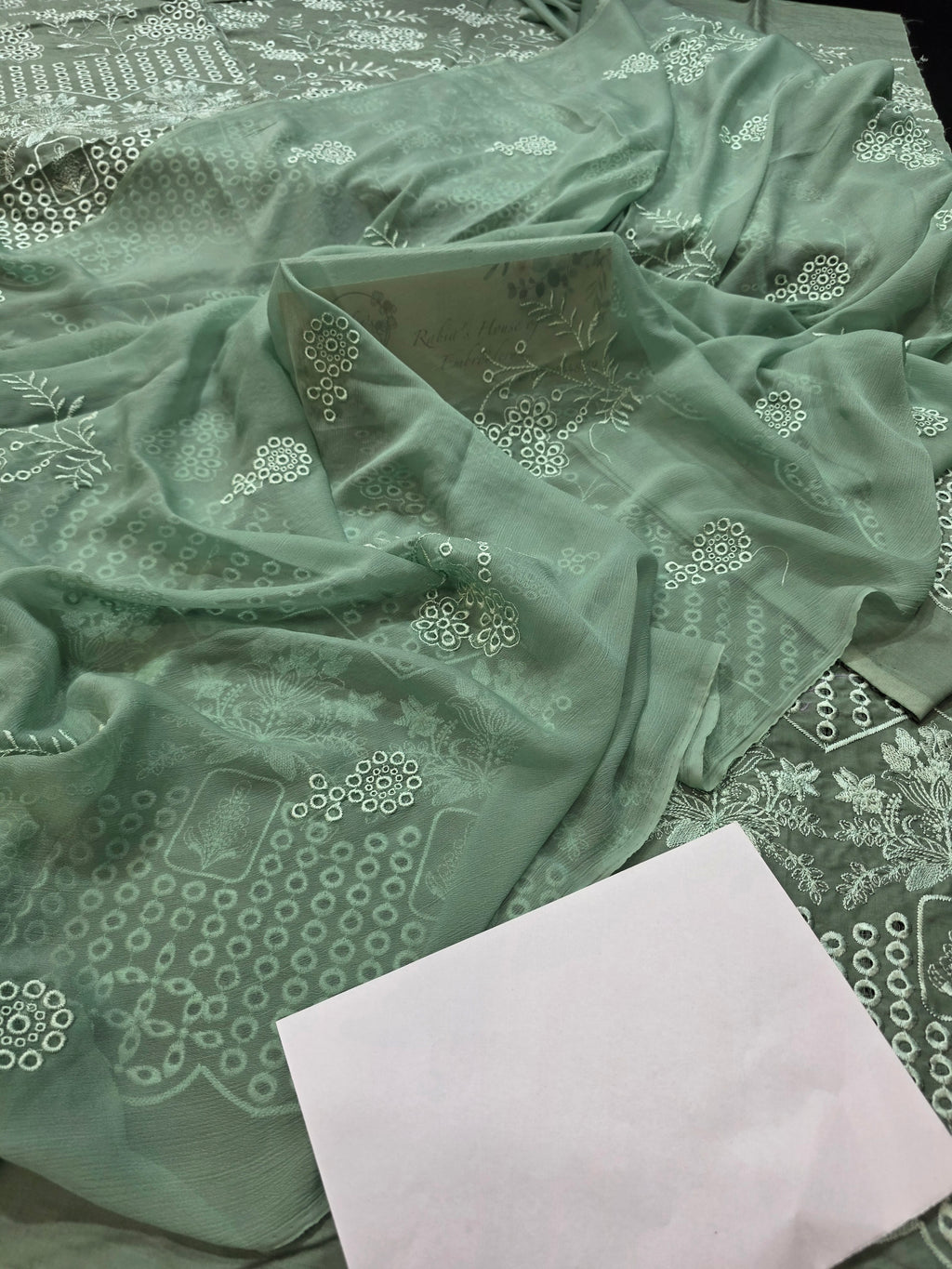 Lawn 4pc with chiffon duppatta