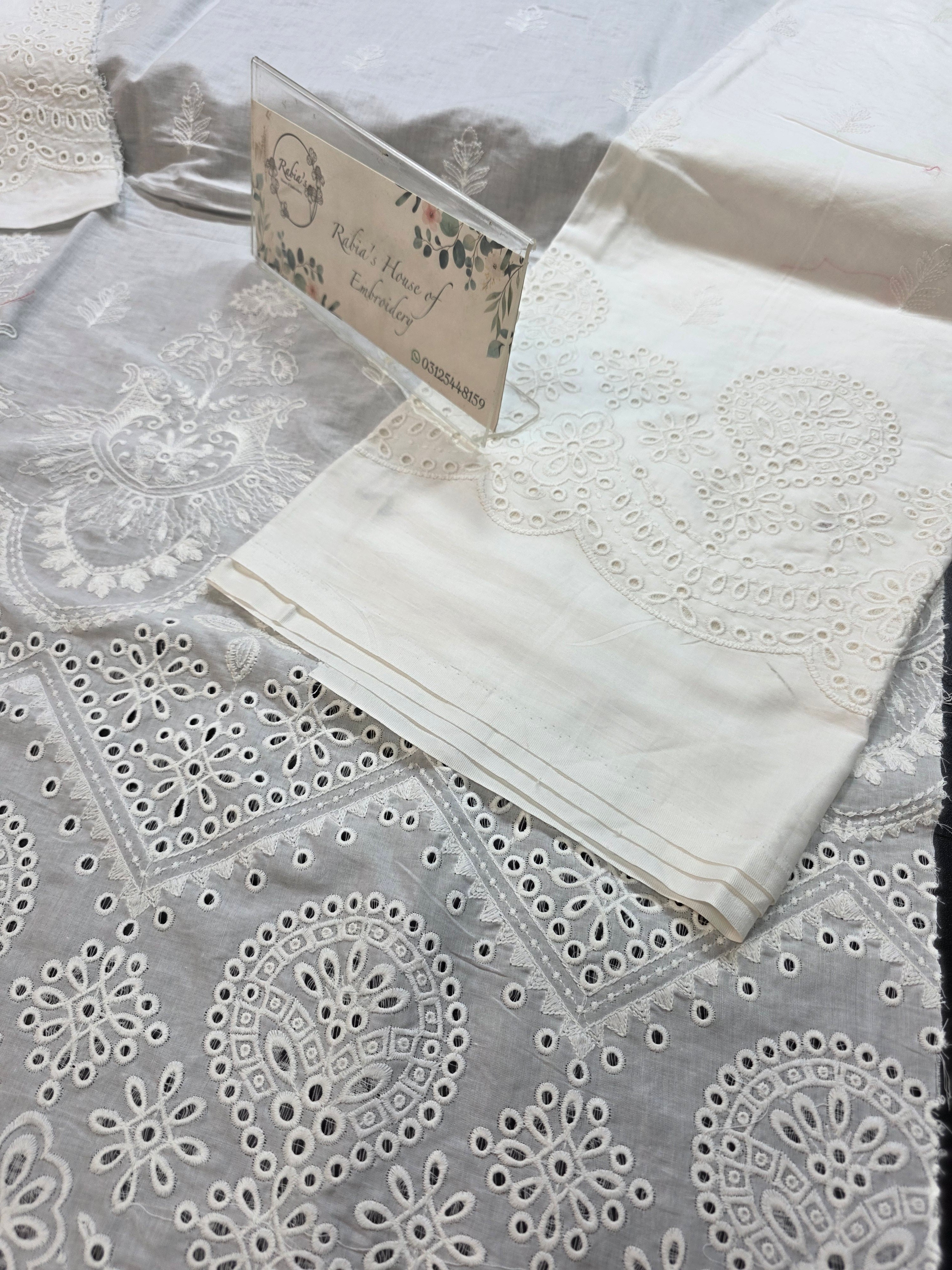 Lawn 4pc with chiffon duppatta